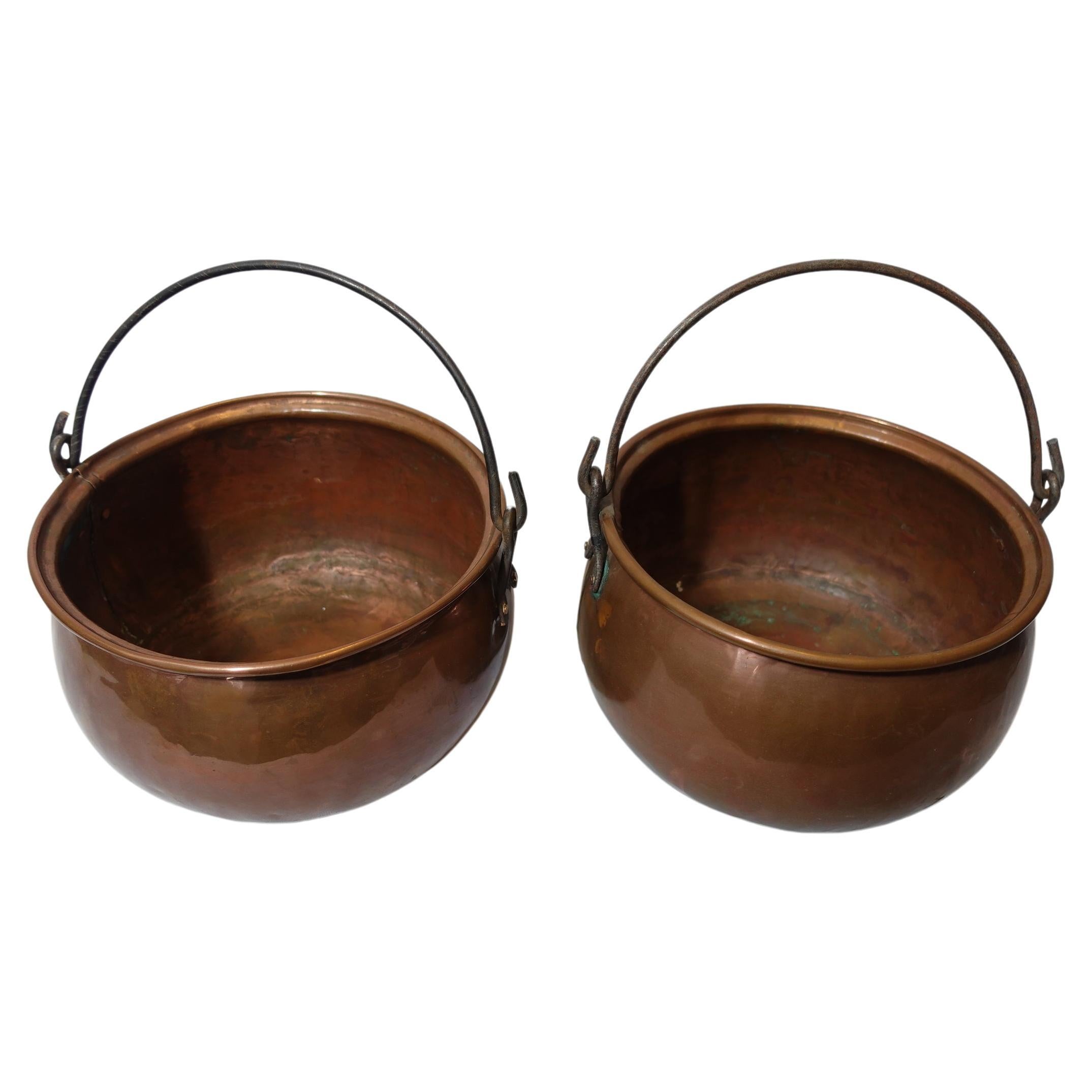 Pair of Solid Large Hammered Copper Cauldrons/Pots, Co#008 For Sale