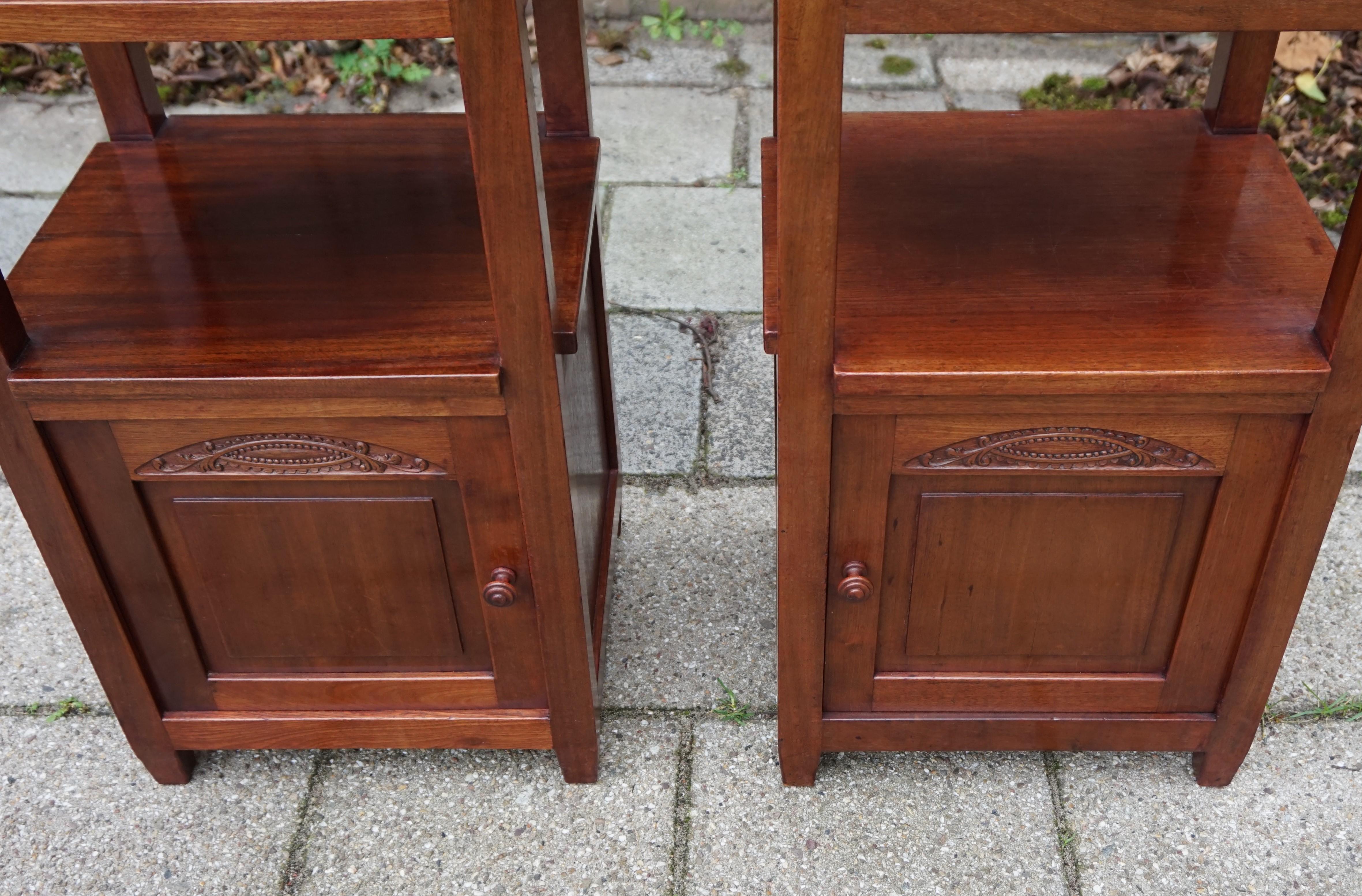 Pair of Solid Mahogany Dutch Arts & Crafts Bedside Cabinets with Marble Top 1910 In Good Condition In Lisse, NL