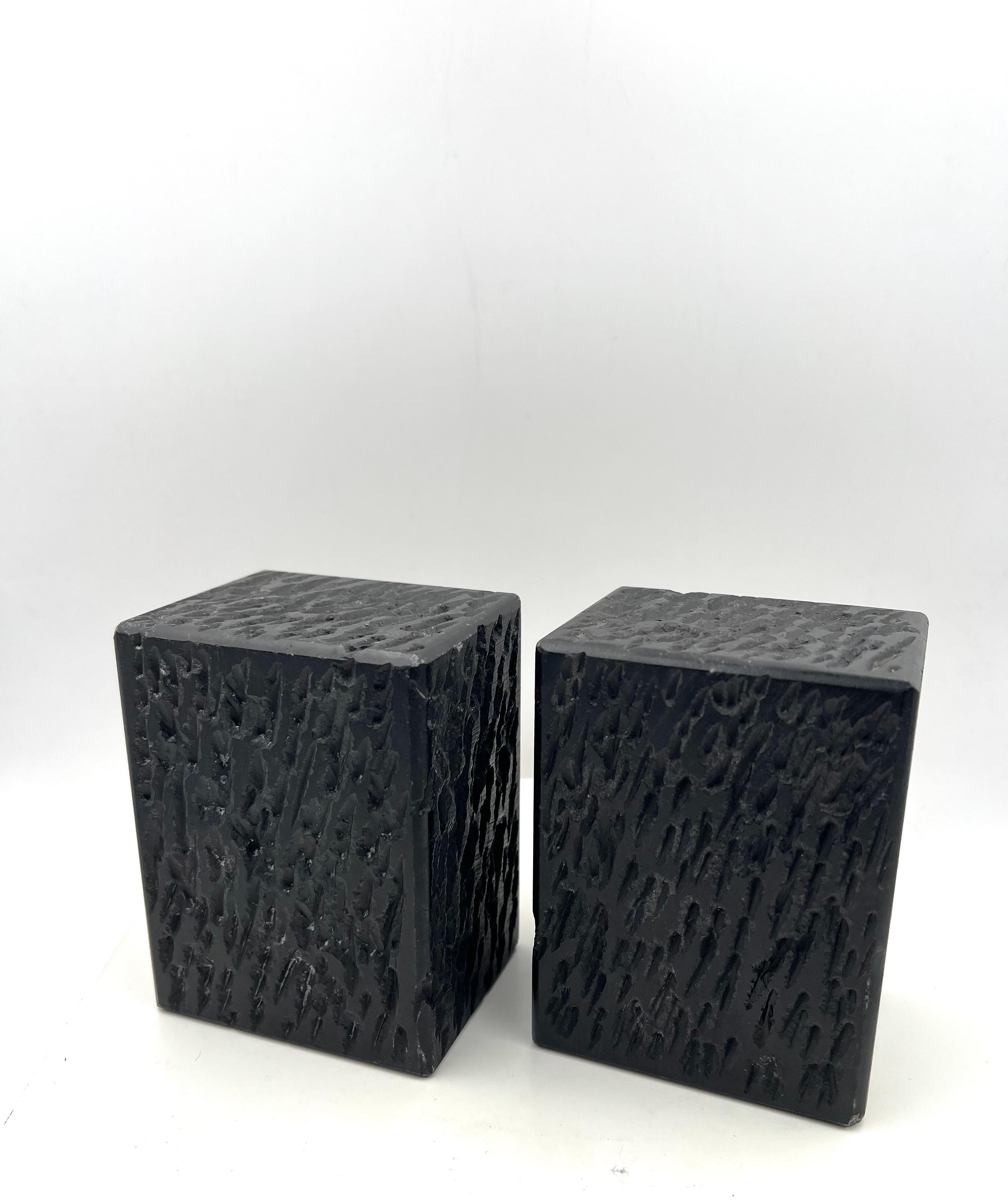 Pair of Solid Marble Modernist Bookends Blocks with Textured Finish In Good Condition For Sale In San Diego, CA
