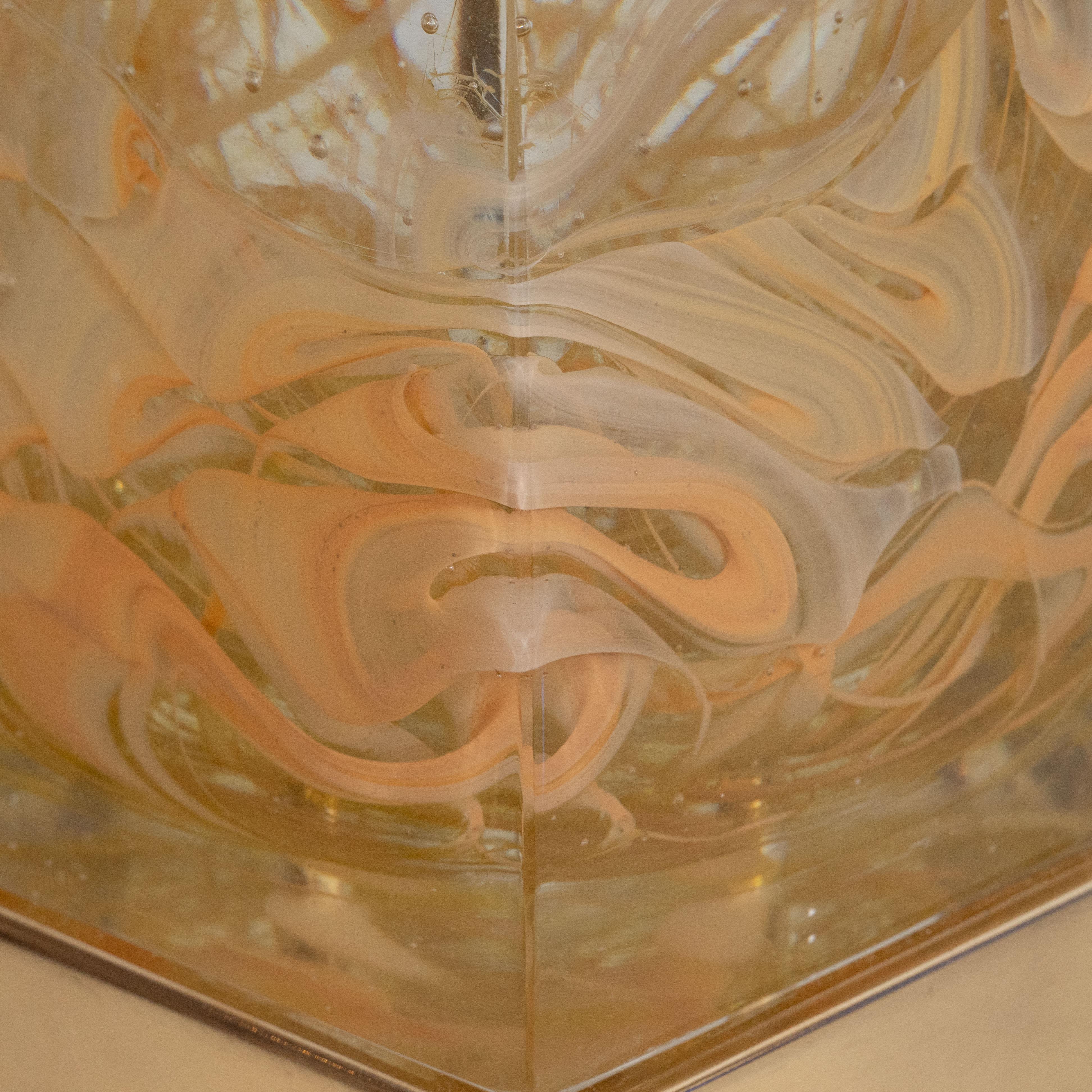 Paar quadratische Würfellampen aus massivem Murano-Glas mit Goldwirbel und Messingsockel, Italien im Angebot 4