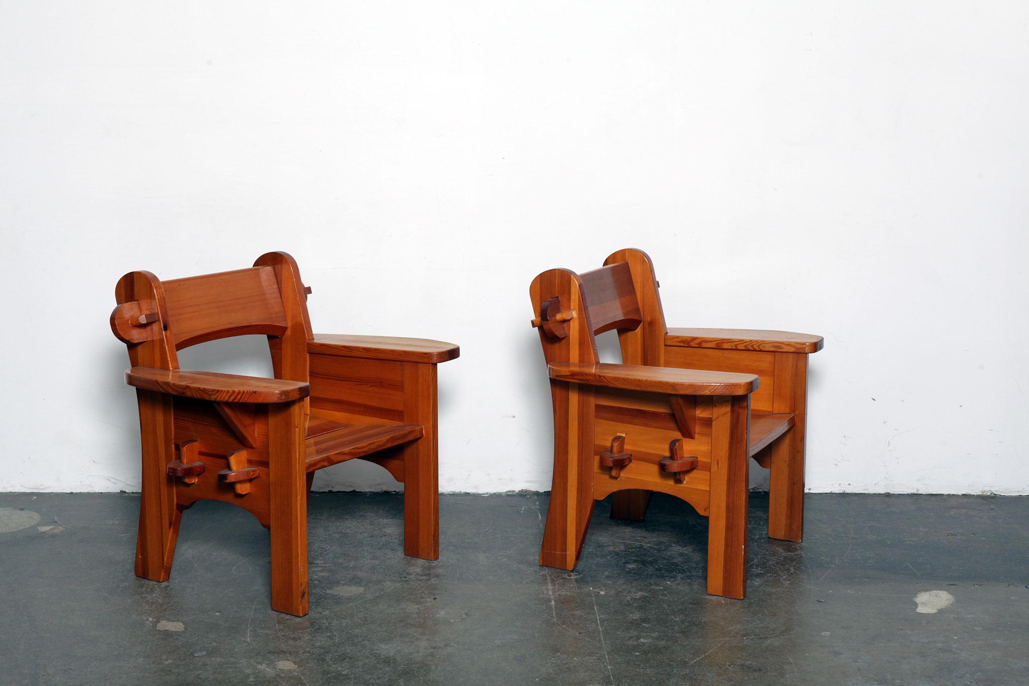 Mid-Century Modern Pair of Solid Pine 'Berga' Chairs by David Rosen for Nordiska Kompaniet, Sweden For Sale