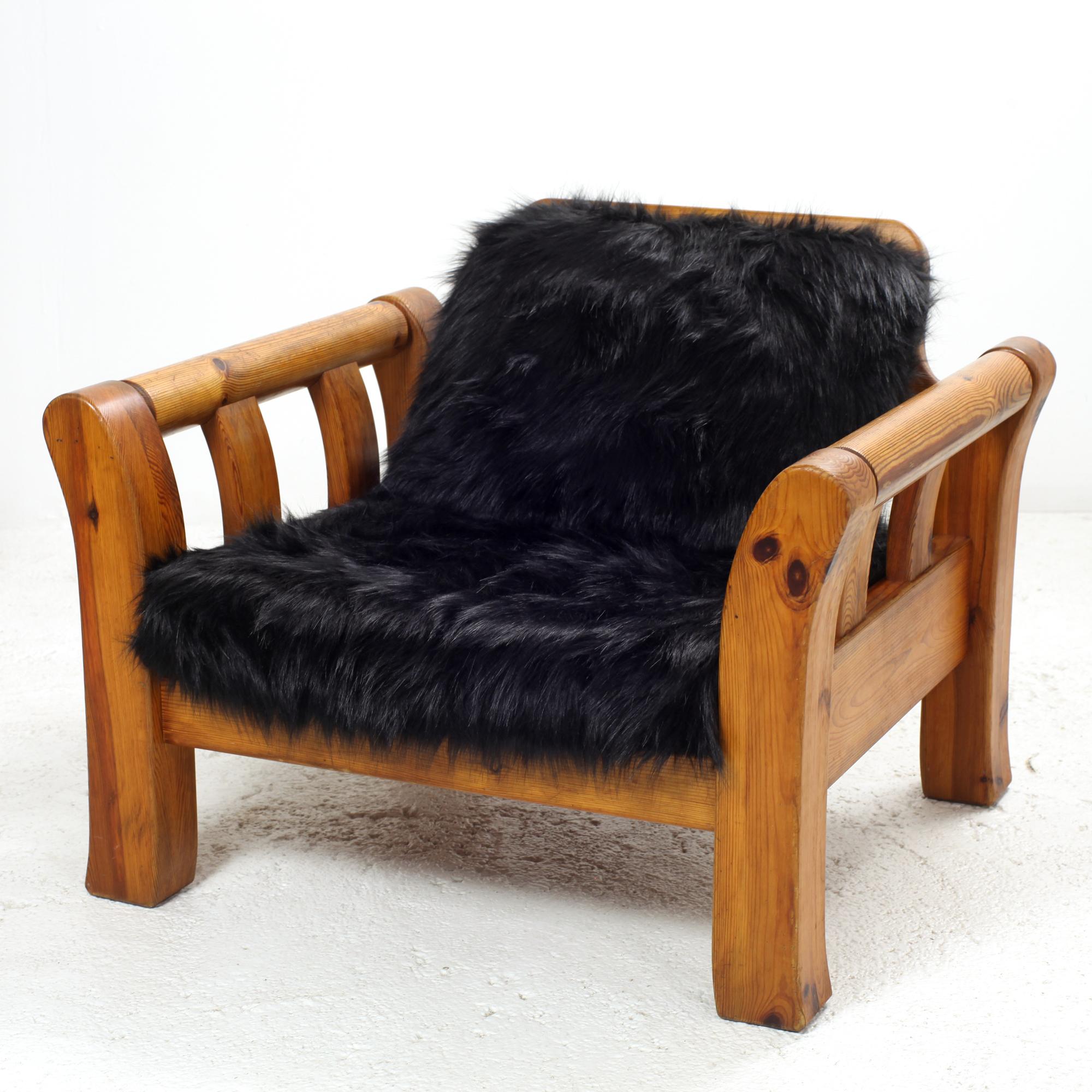 Paire de fauteuils modernes scandinaves en pin massif 1970 en vente 5