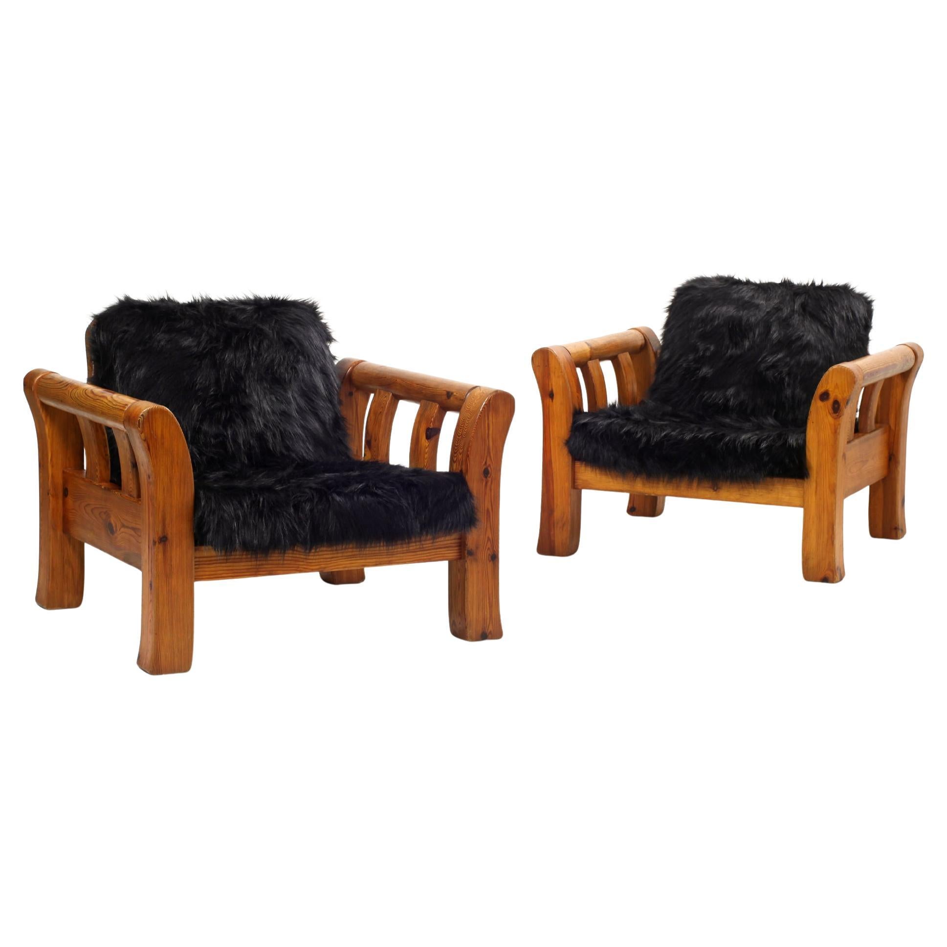 Paire de fauteuils modernes scandinaves en pin massif 1970 en vente