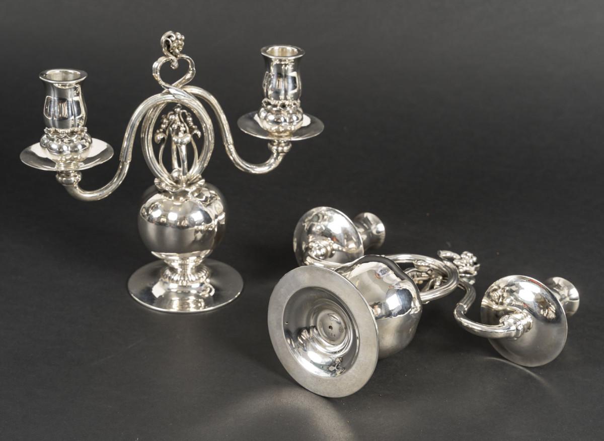 Paar Kandelaber aus massivem Silber - Georg Jensen, ART NOUVEAU Periode im Angebot 2