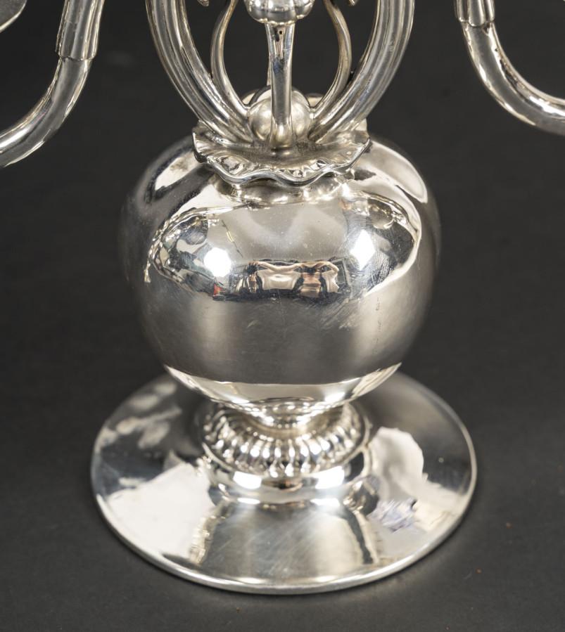 Paar Kandelaber aus massivem Silber - Georg Jensen, ART NOUVEAU Periode im Angebot 5