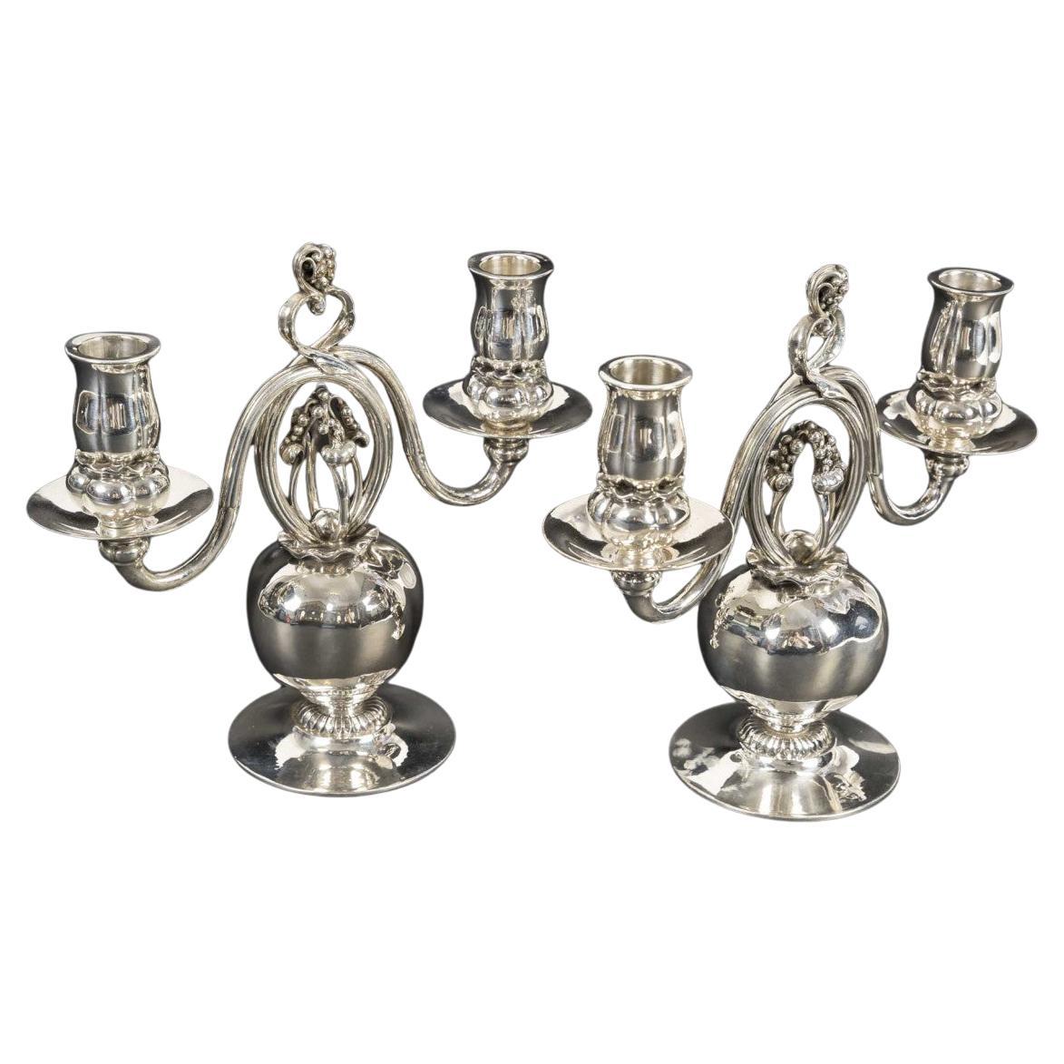 Paar Kandelaber aus massivem Silber - Georg Jensen, ART NOUVEAU Periode im Angebot