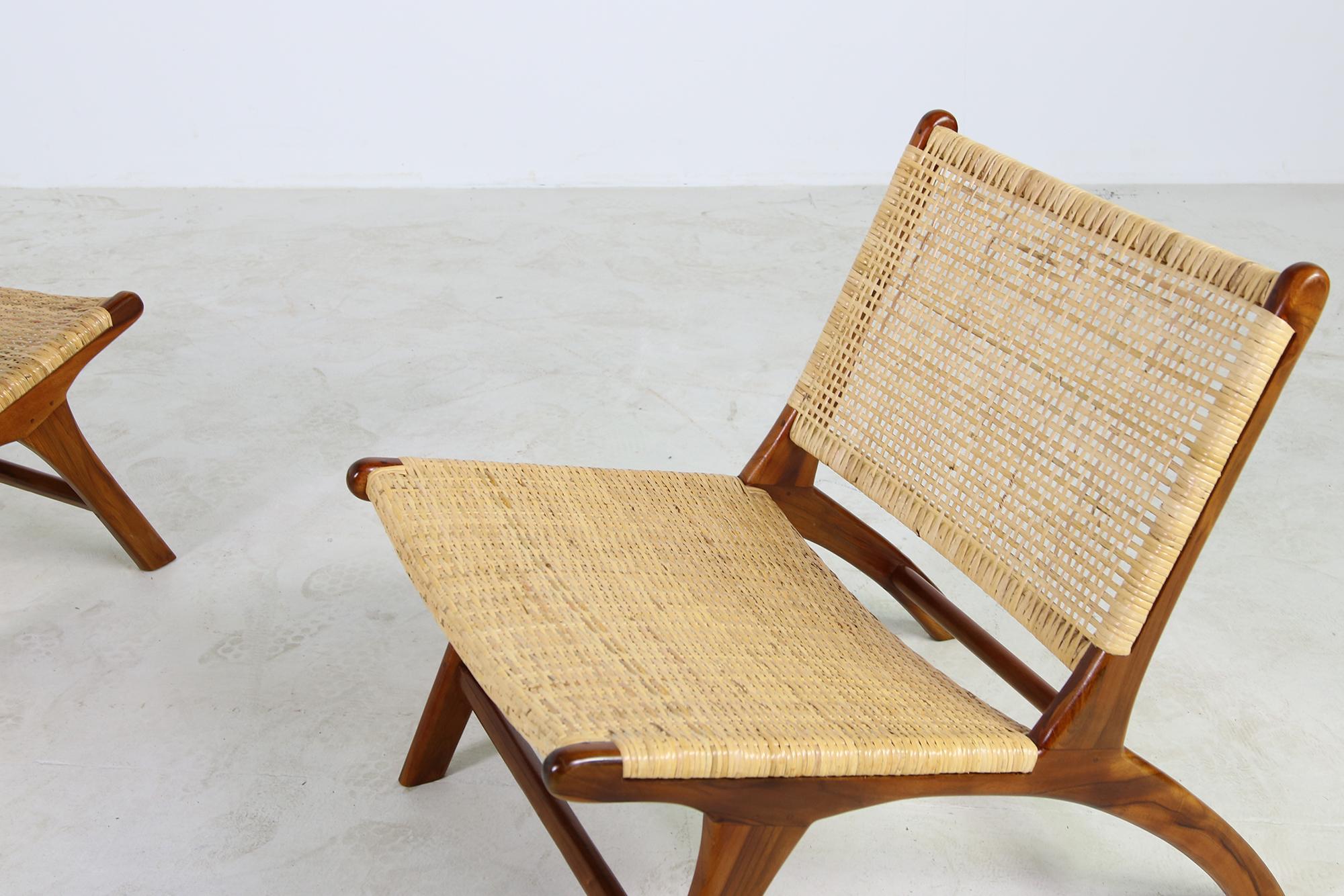 Pair of Solid Teak and Cane Lounge Chairs, Brazilian & Midcentury Style, Modern In Good Condition In Hamminkeln, DE