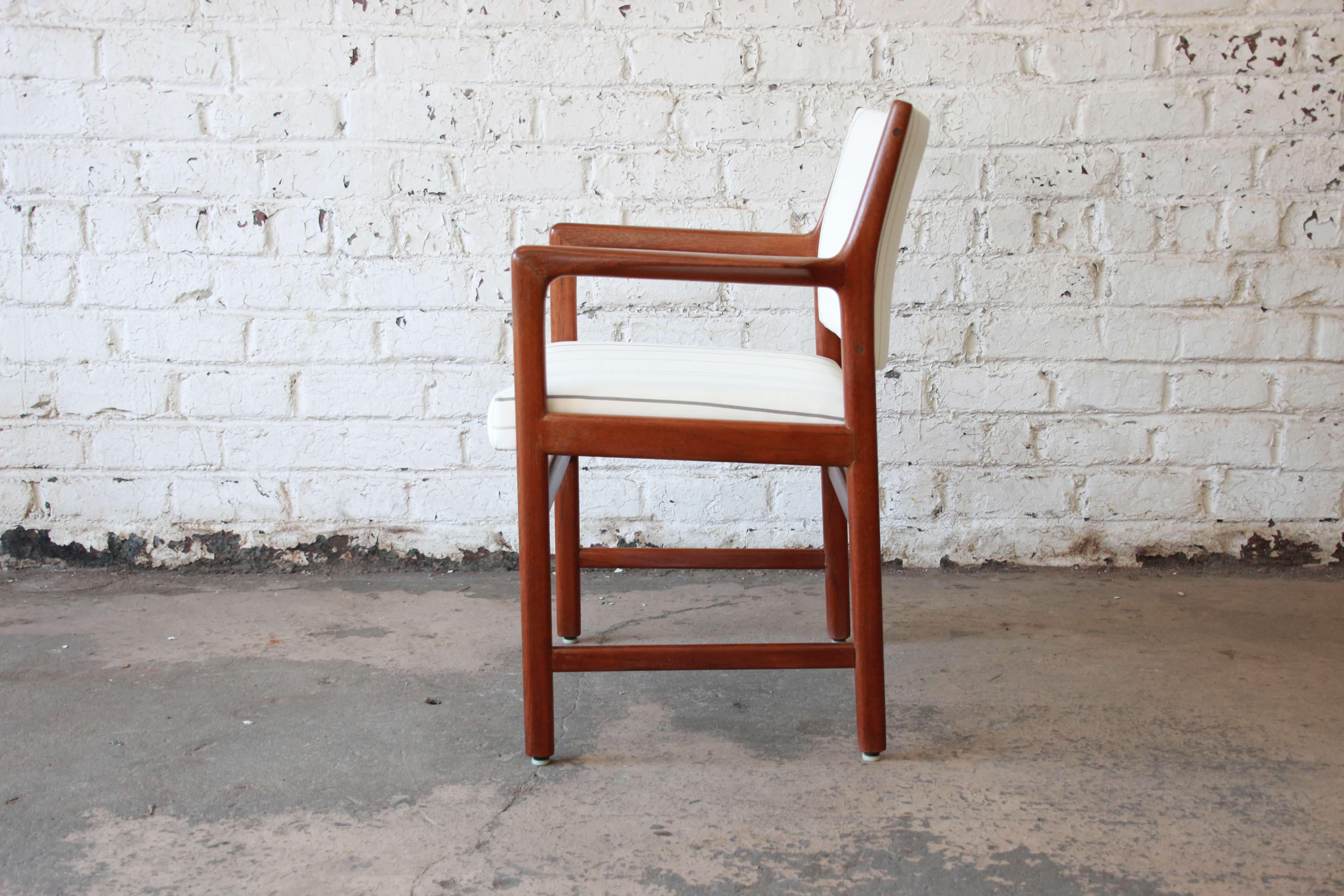 Pair of Solid Teak Armchairs by Karl Erik Ekselius for J.O. Carlsson In Good Condition In South Bend, IN