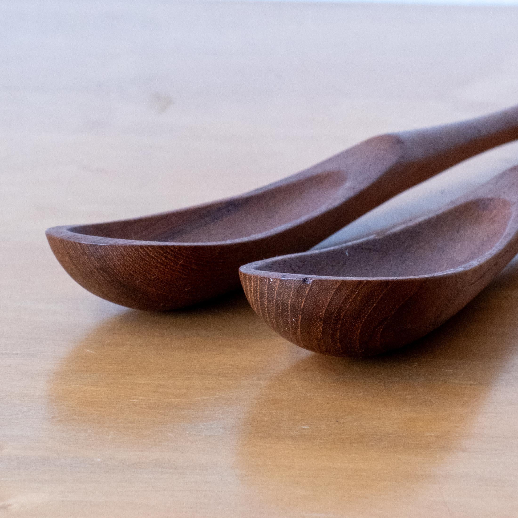 20th Century Pair of Solid Teak Salad Server Tongs by Jens Quistgaard for Dansk For Sale
