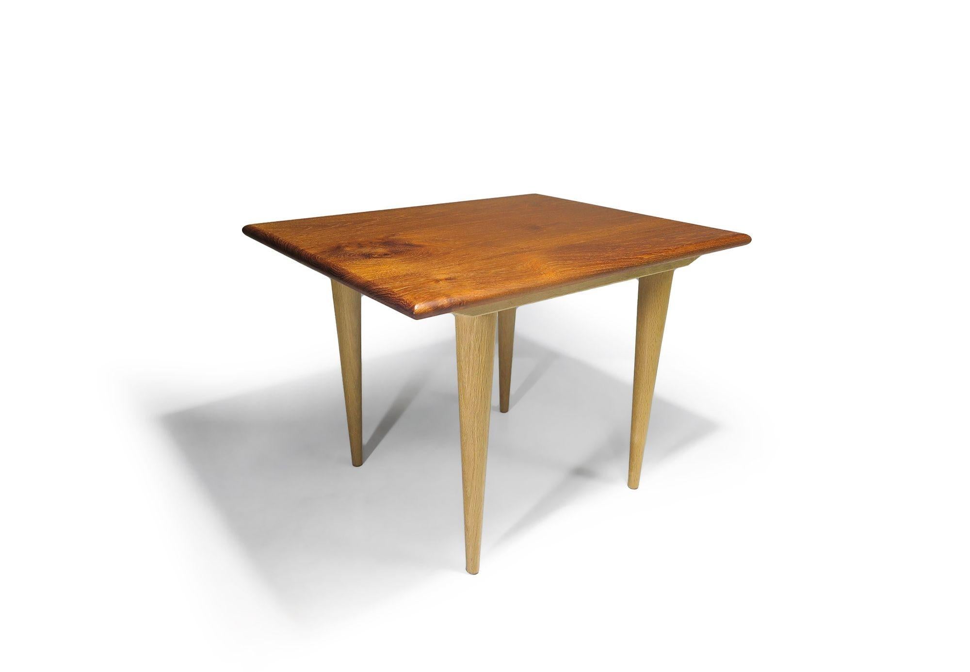 Scandinavian Modern Pair of Solid Teak Side Tables For Sale