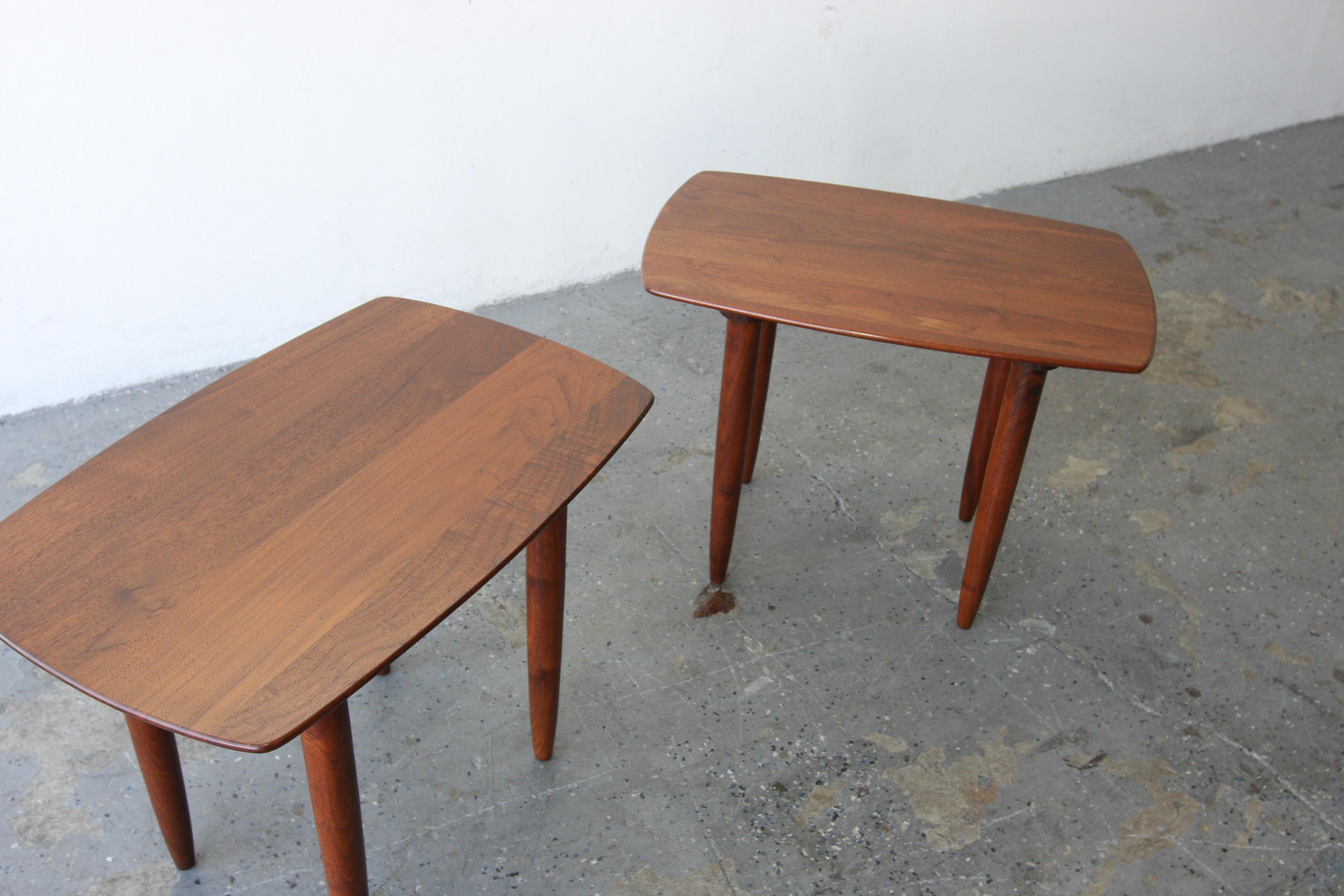 Pair of Solid Walnut Danish modern Ace side tables in the style of Peter Hivdit For Sale 3