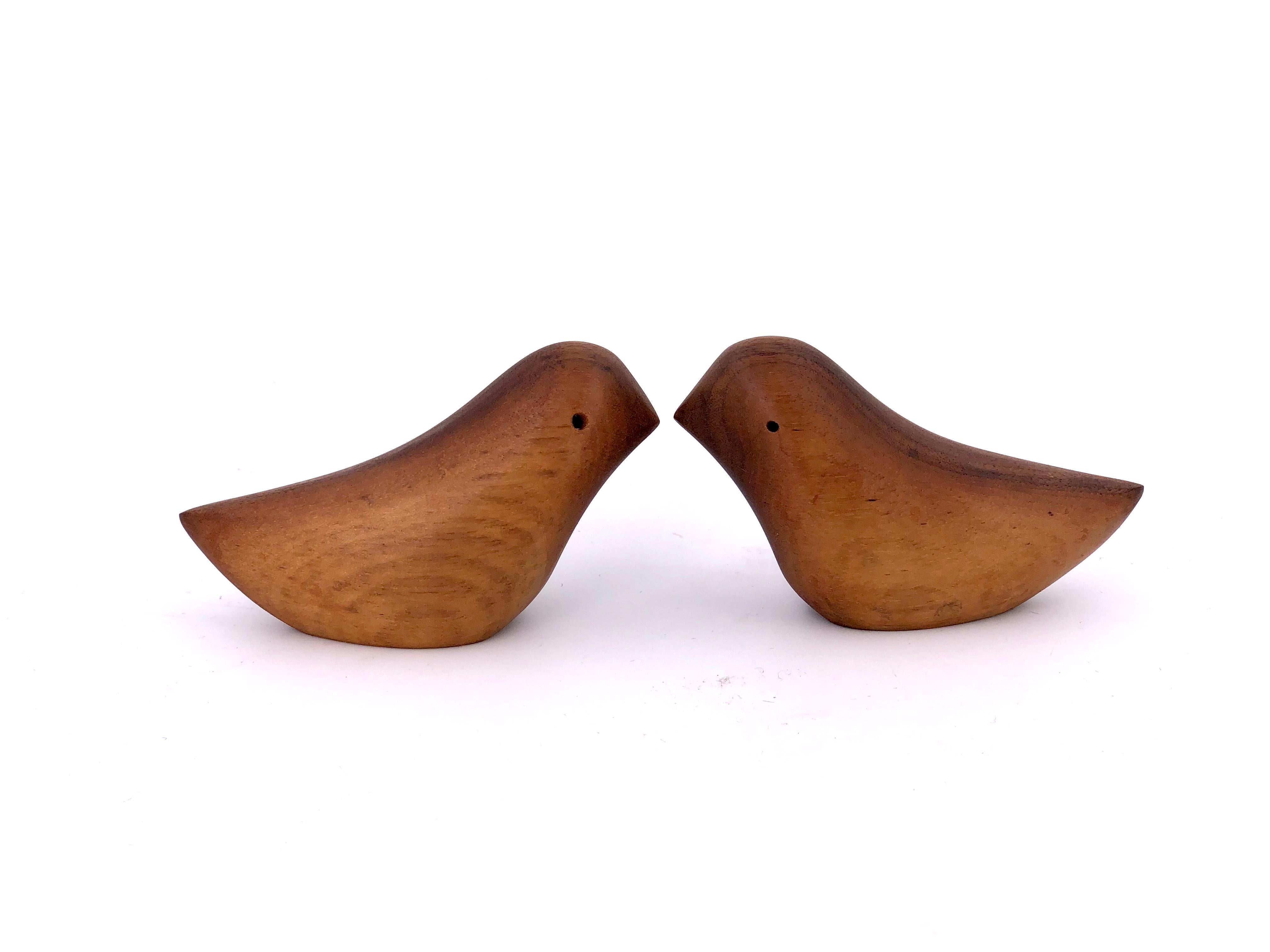 Mid-Century Modern Pair of Solid Walnut Hand Carved Midcentury Love Birds Salt and Pepper Shakers
