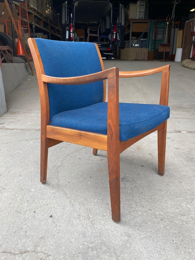 pair of solid walnut modernist lounge chairsgunlocke chair co