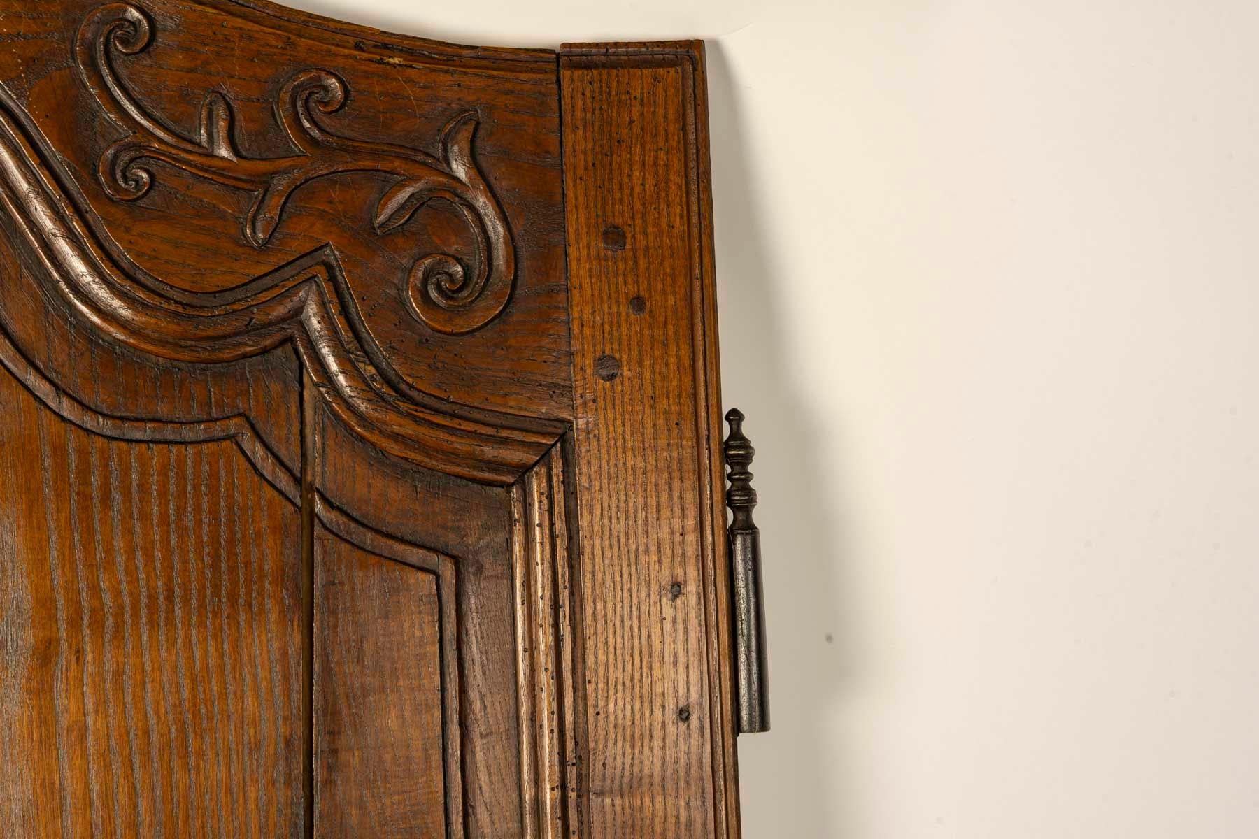 Coppia di ante di armadio in Wood massiccio, XIX secolo, periodo Napoleone III. in vendita 1