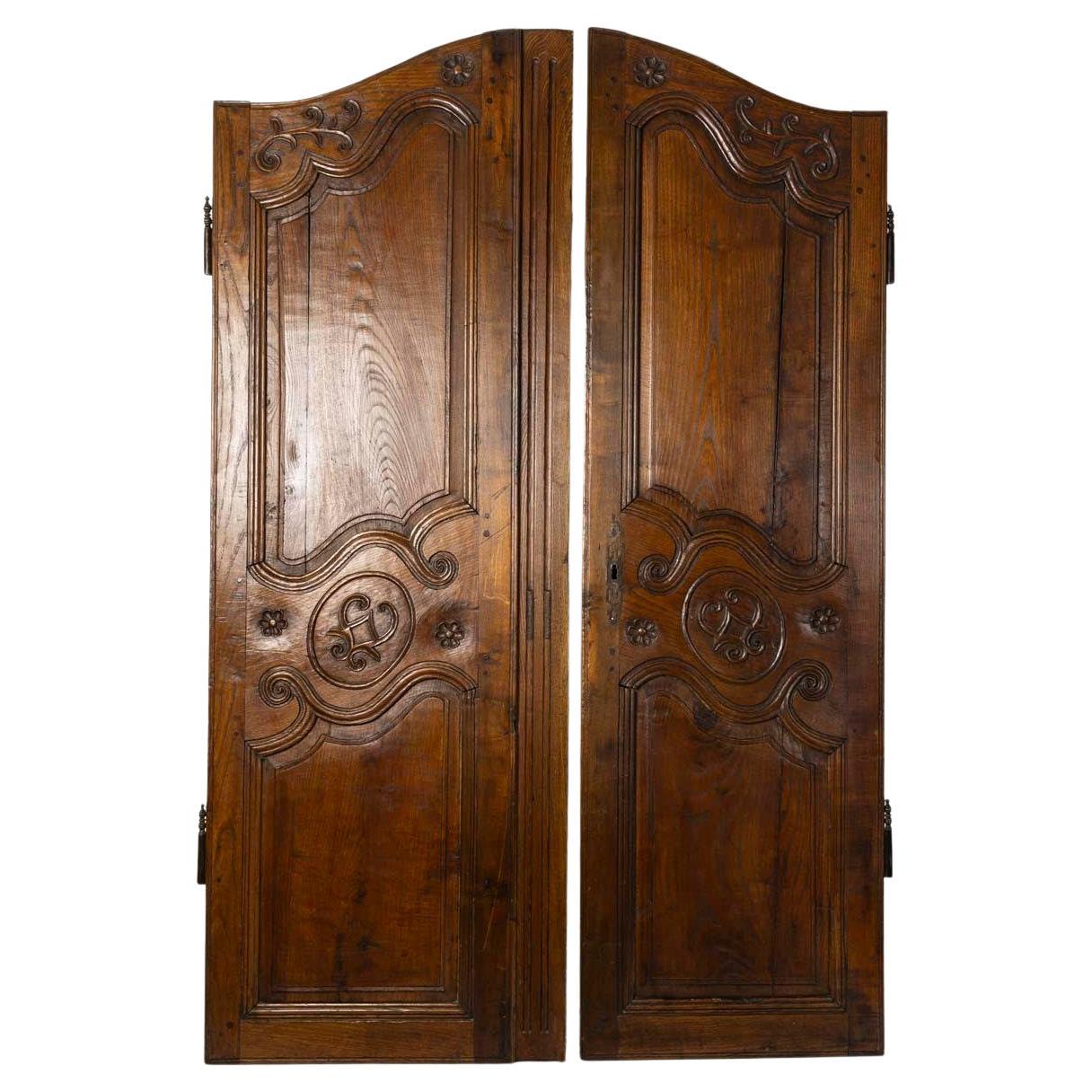 Coppia di ante di armadio in Wood massiccio, XIX secolo, periodo Napoleone III.