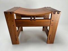 Coppia di sgabelli in legno massiccio di Giuseppe Rivadossi per Officina Rivadossi, Italia