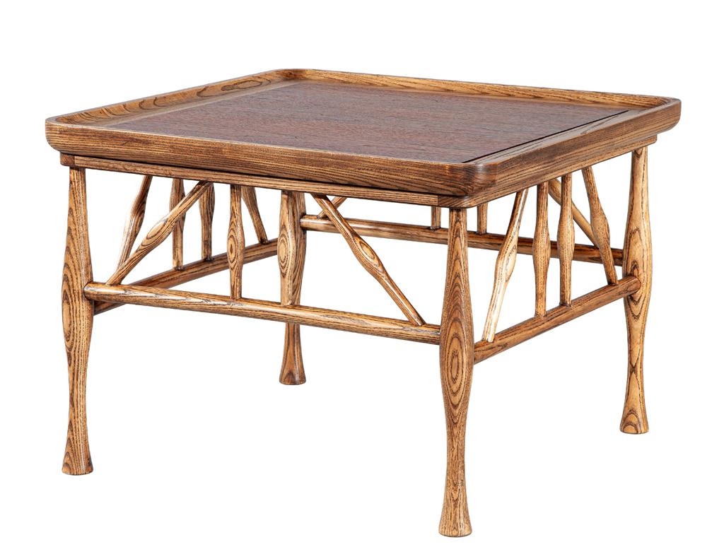 Pareja de mesas auxiliares de madera maciza de nogal y roble al estilo Frank Lloyd Wright en venta 2