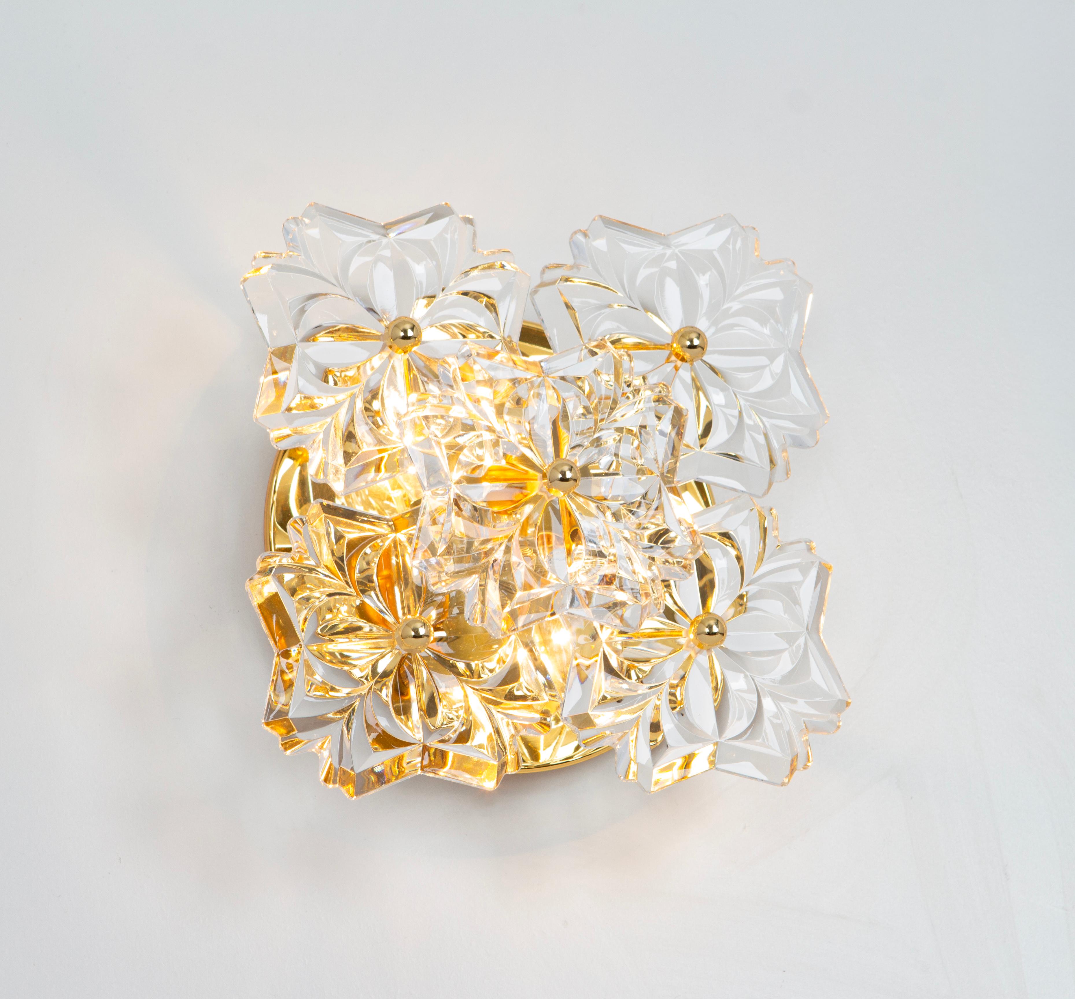 Paire d'appliques Sölken en laiton doré et verre de cristal, Allemagne, années 1970 en vente 2
