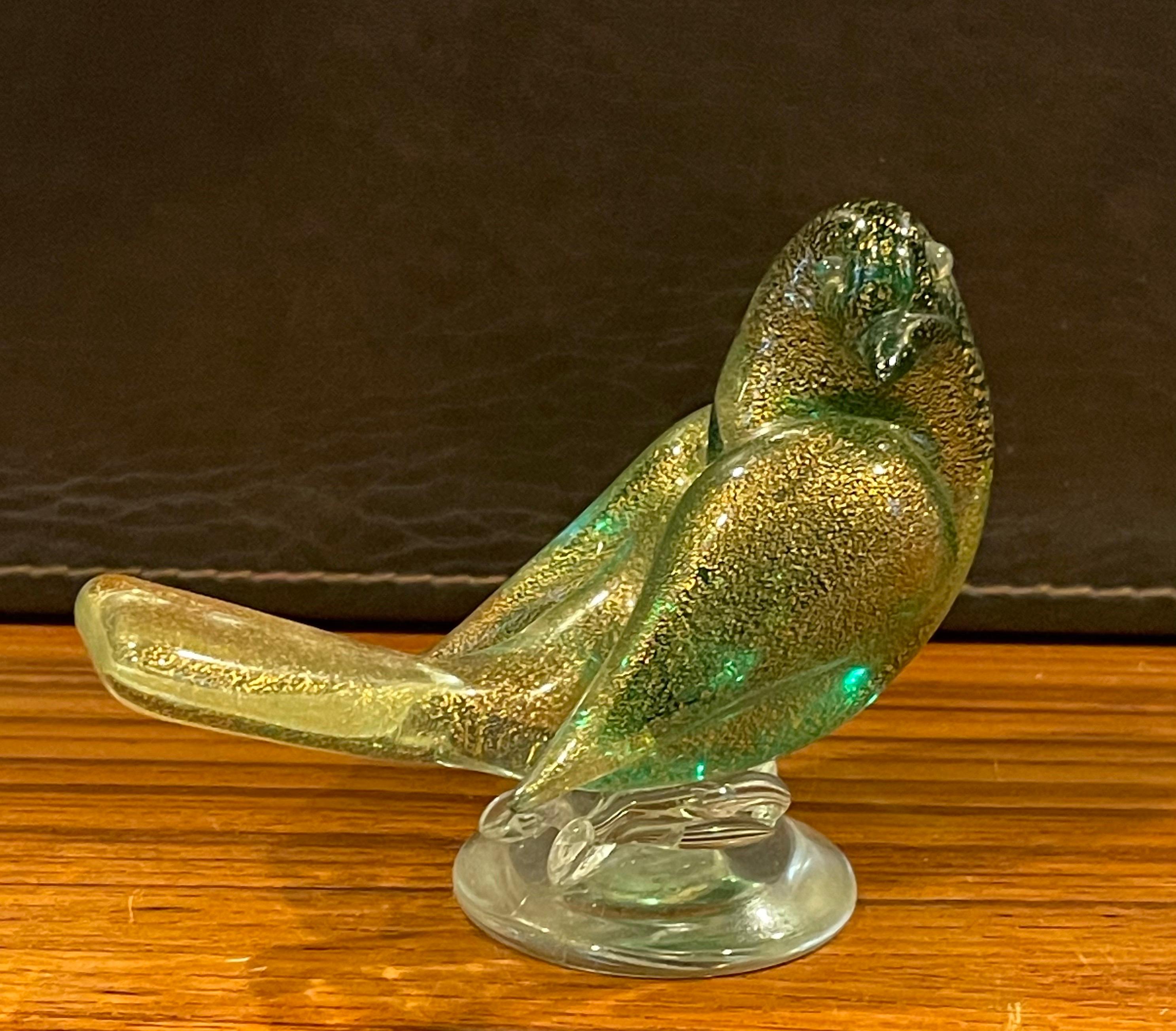 Pair of Sommerso Art Glass Song Birds / Sparrows by Murano Glass Studios In Good Condition In San Diego, CA