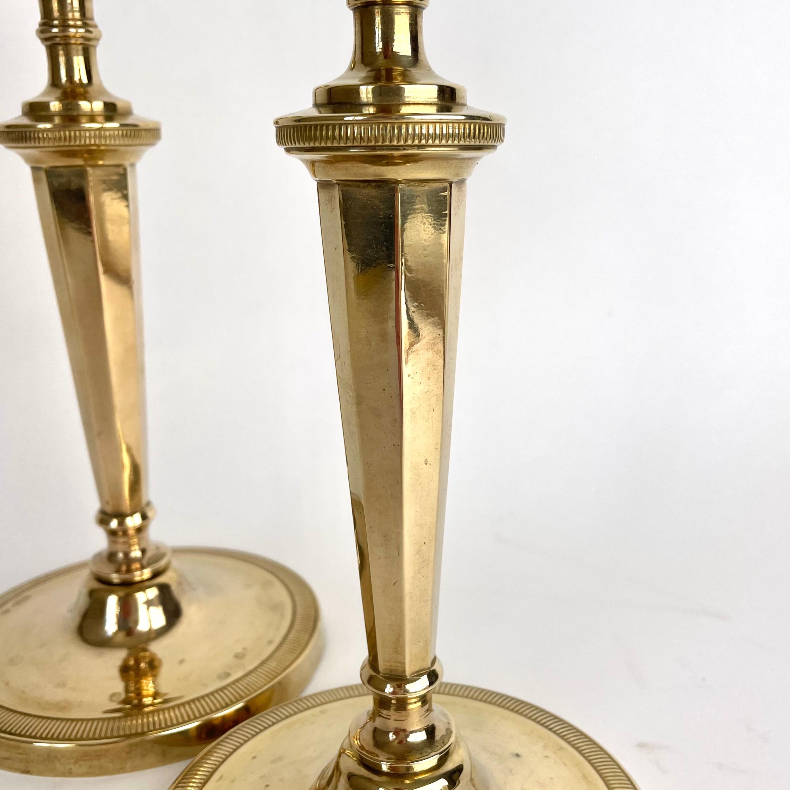 Late 18th Century Pair of Sophisticated Gilt Bronze Candlesticks, Directoire circa 1795 For Sale
