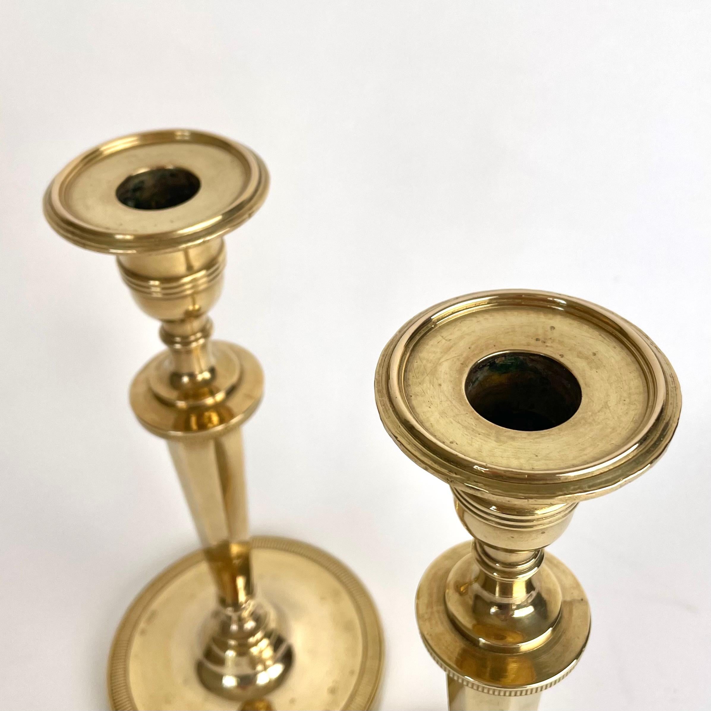 Pair of Sophisticated Gilt Bronze Candlesticks, Directoire circa 1795 For Sale 2