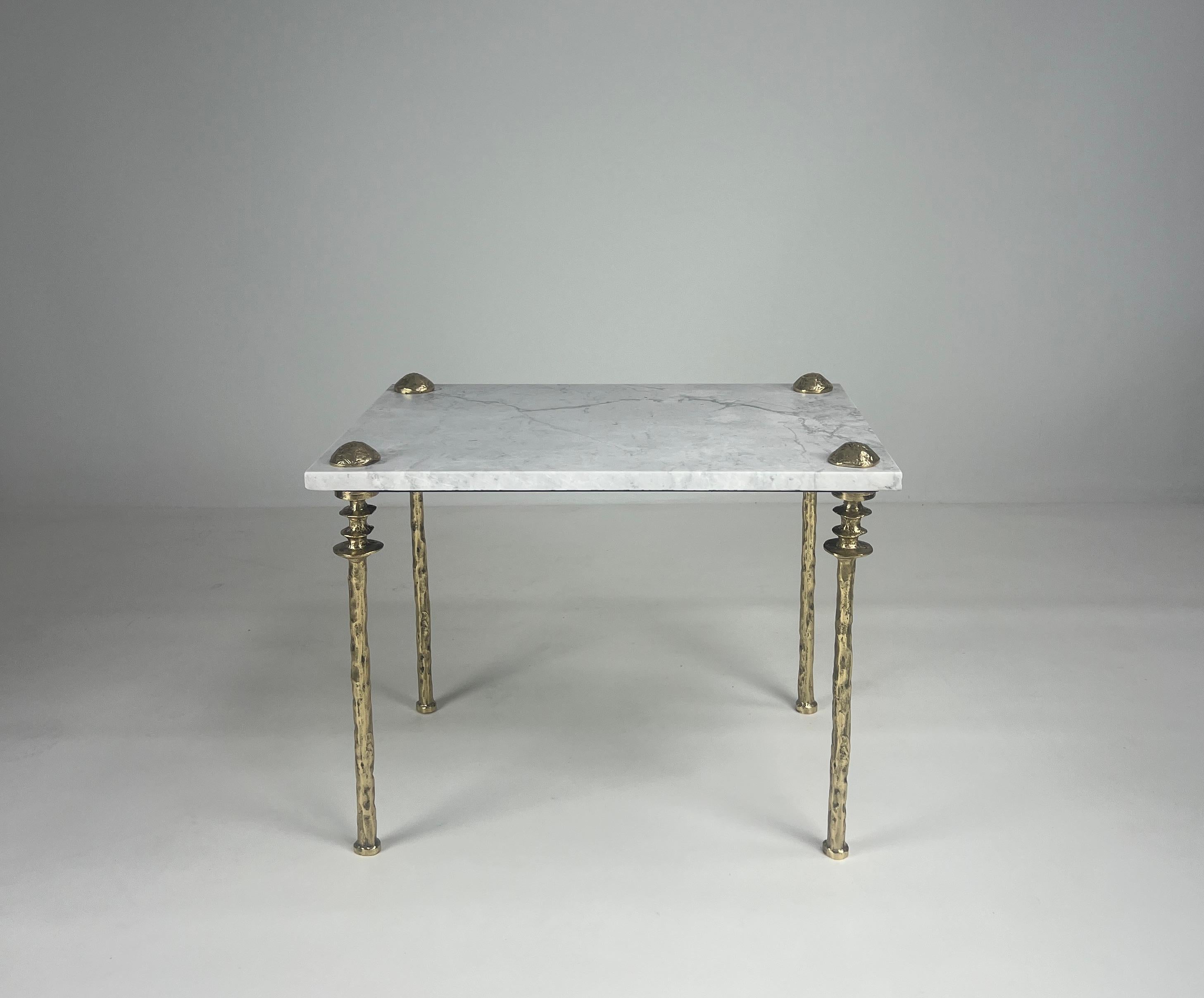 Coppia di tavolini Sorgue, bronzo dorato - di Bourgeois Boheme Atelier in vendita 4