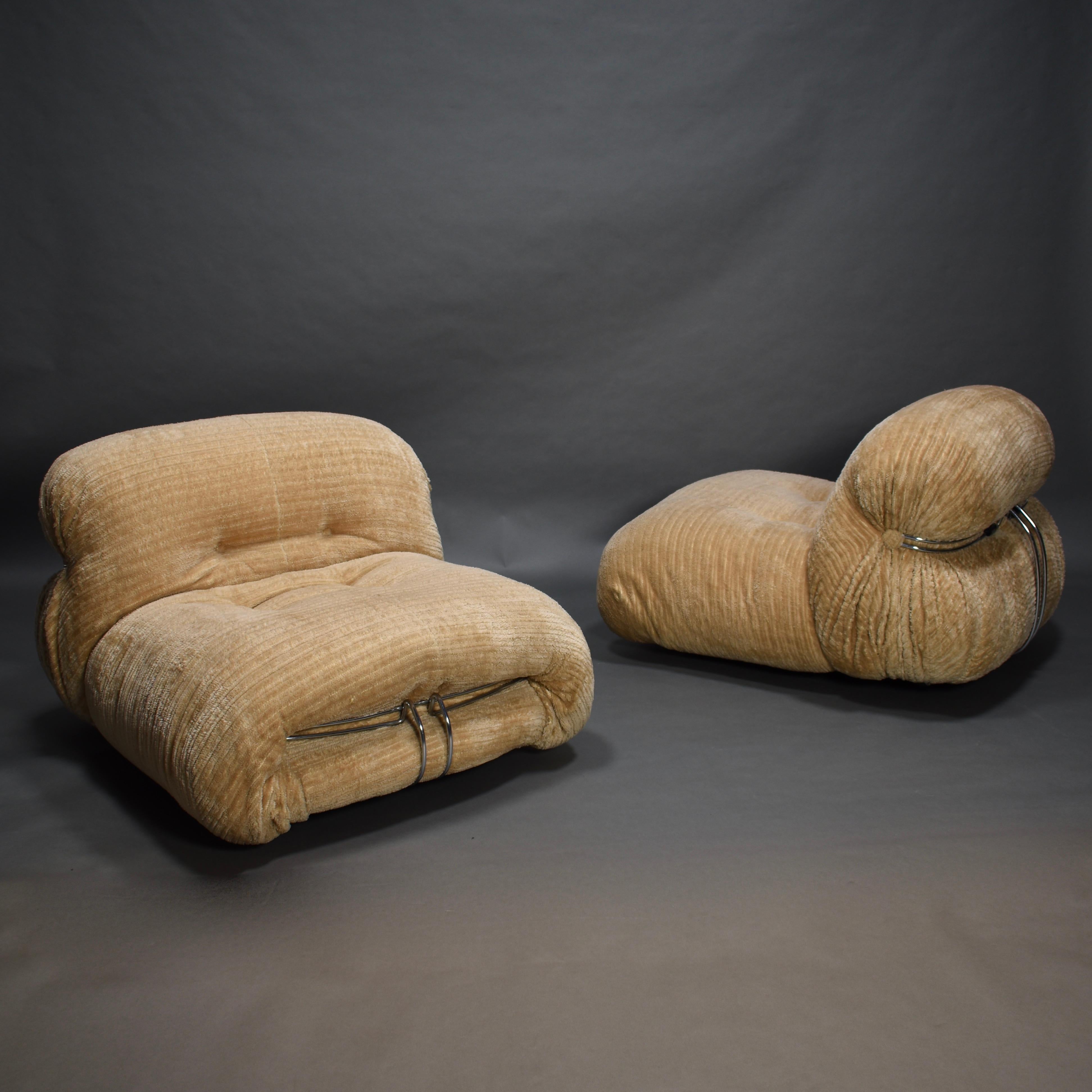 Pair of Soriana chairs by Afra and Tobia Scarpa for Cassina, Italy, circa 1970.
The chairs still have their original plush wool fabric and although certainly not necessary new upholstery is possible on request. The fabric is a dark champagne color.