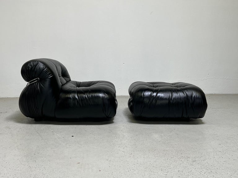 Pair of Soriana Lounge Chairs and Ottoman by Afra & Tobia Scarpa for Cassina In Good Condition For Sale In Dallas, TX