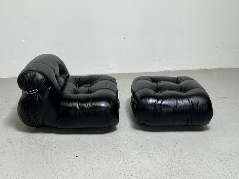 Late 20th Century Pair of Soriana Lounge Chairs and Ottoman by Afra & Tobia Scarpa for Cassina For Sale