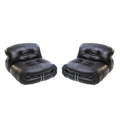 Midcentury Modern Pair of Black Leather Soriana Lounge Chairs by Tobia Scarpa