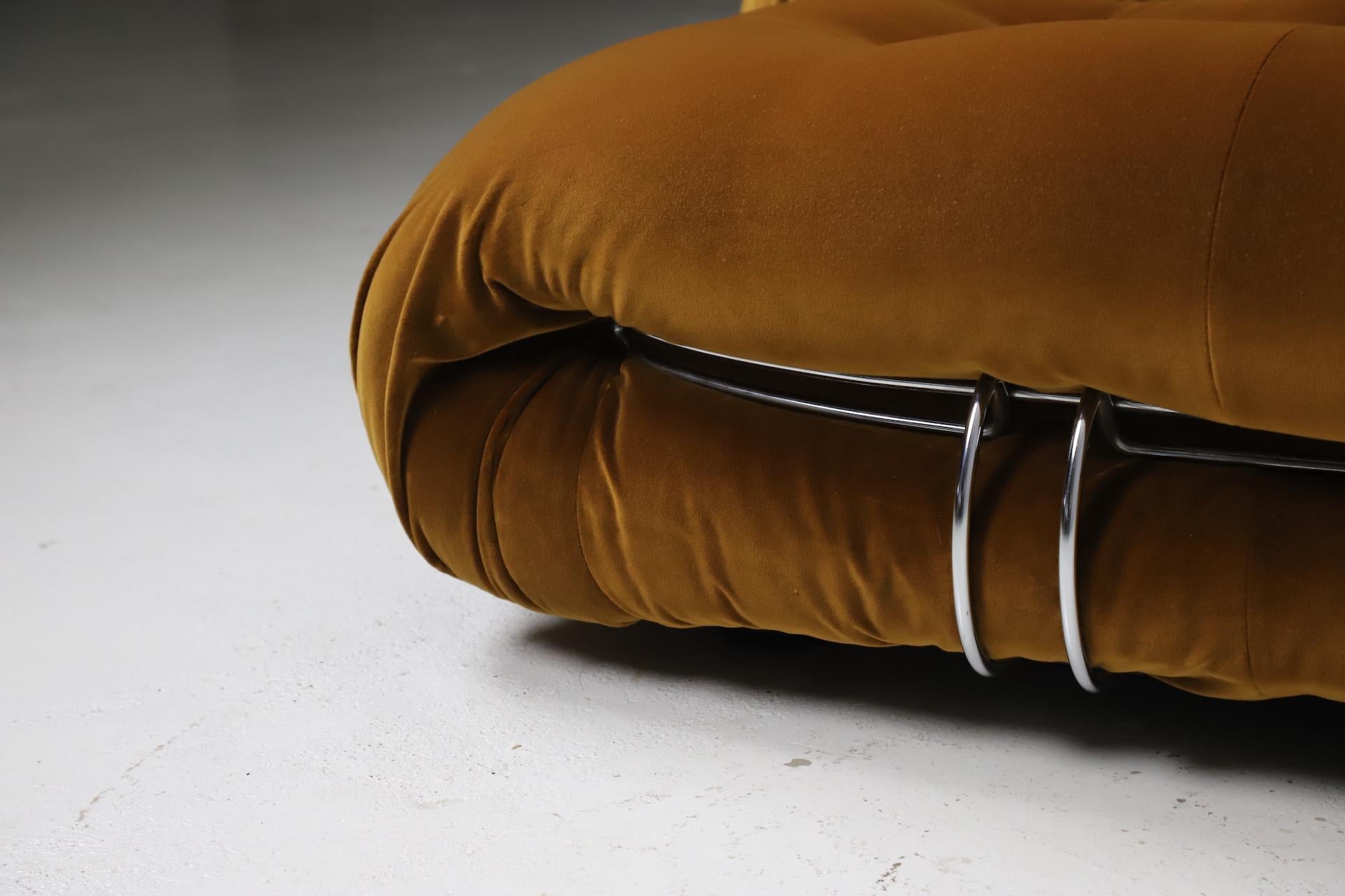 Pair of 'Soriana' sofas by Afra & Tobia Scarpa in Pierre Frey velvet, Italy 1969 3