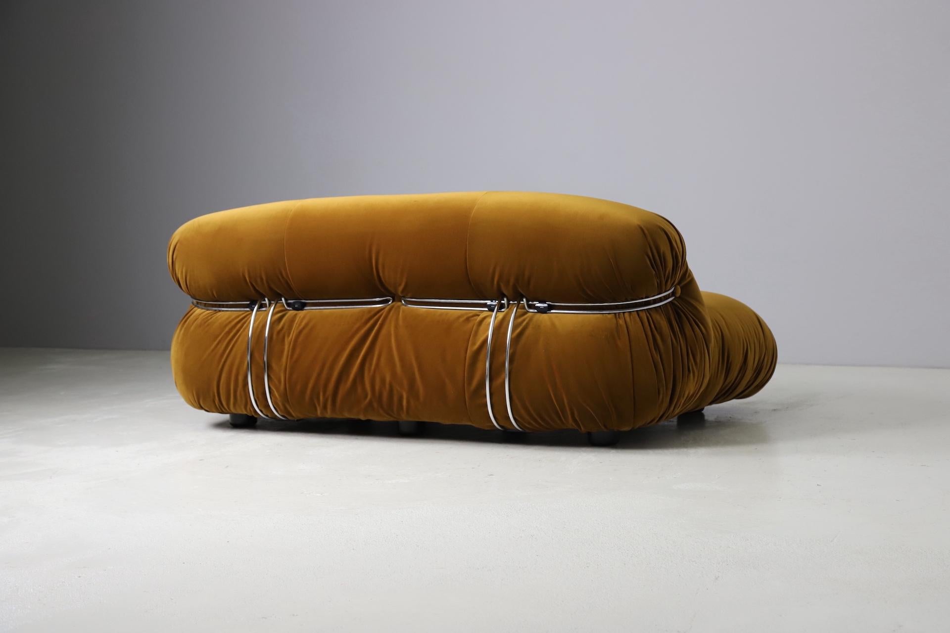 Mid-Century Modern Pair of 'Soriana' sofas by Afra & Tobia Scarpa in Pierre Frey velvet, Italy 1969