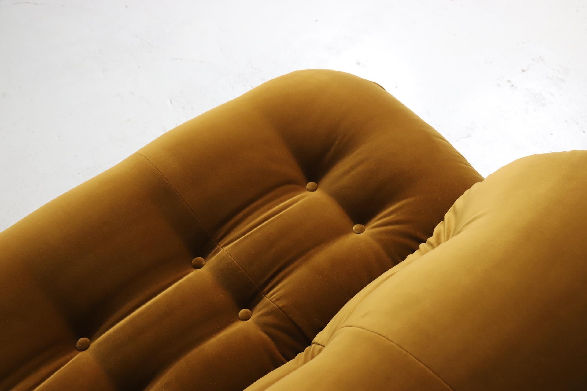 Italian Pair of 'Soriana' sofas by Afra & Tobia Scarpa in Pierre Frey velvet, Italy 1969