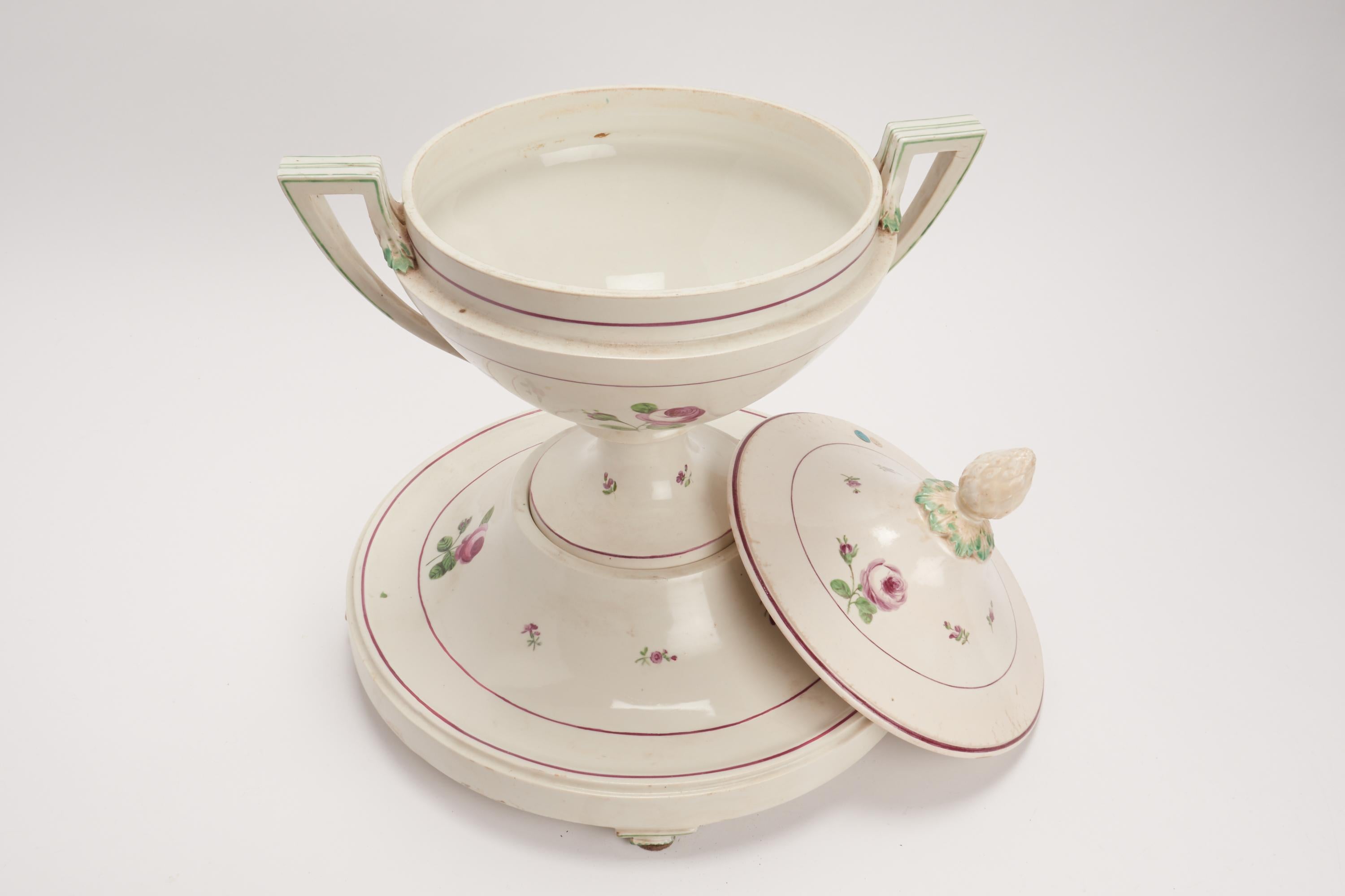 Pair of Soup Terrines Old Vienna Porcelain Manufacture, Austria 1770 For Sale 2