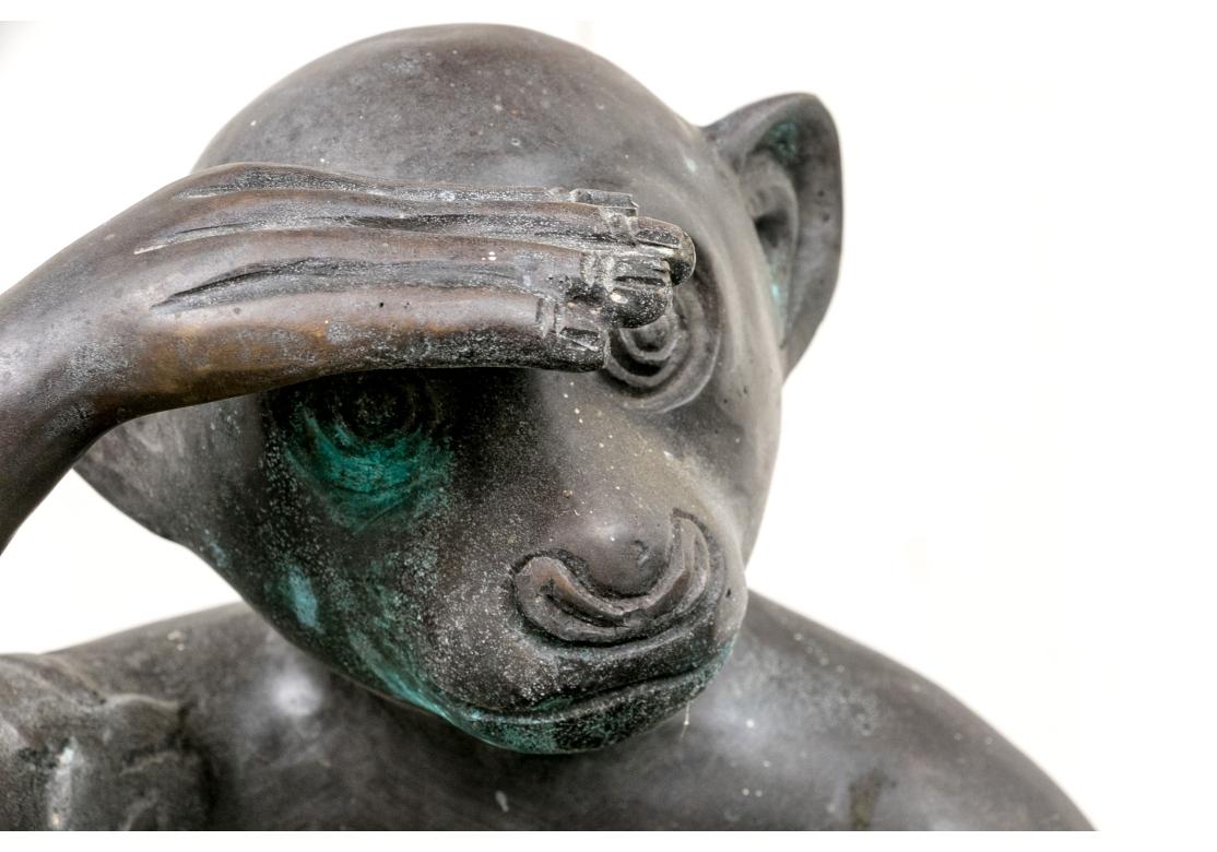 XX secolo Coppia di figure di scimmie in bronzo fuso dell'Asia meridionale in vendita