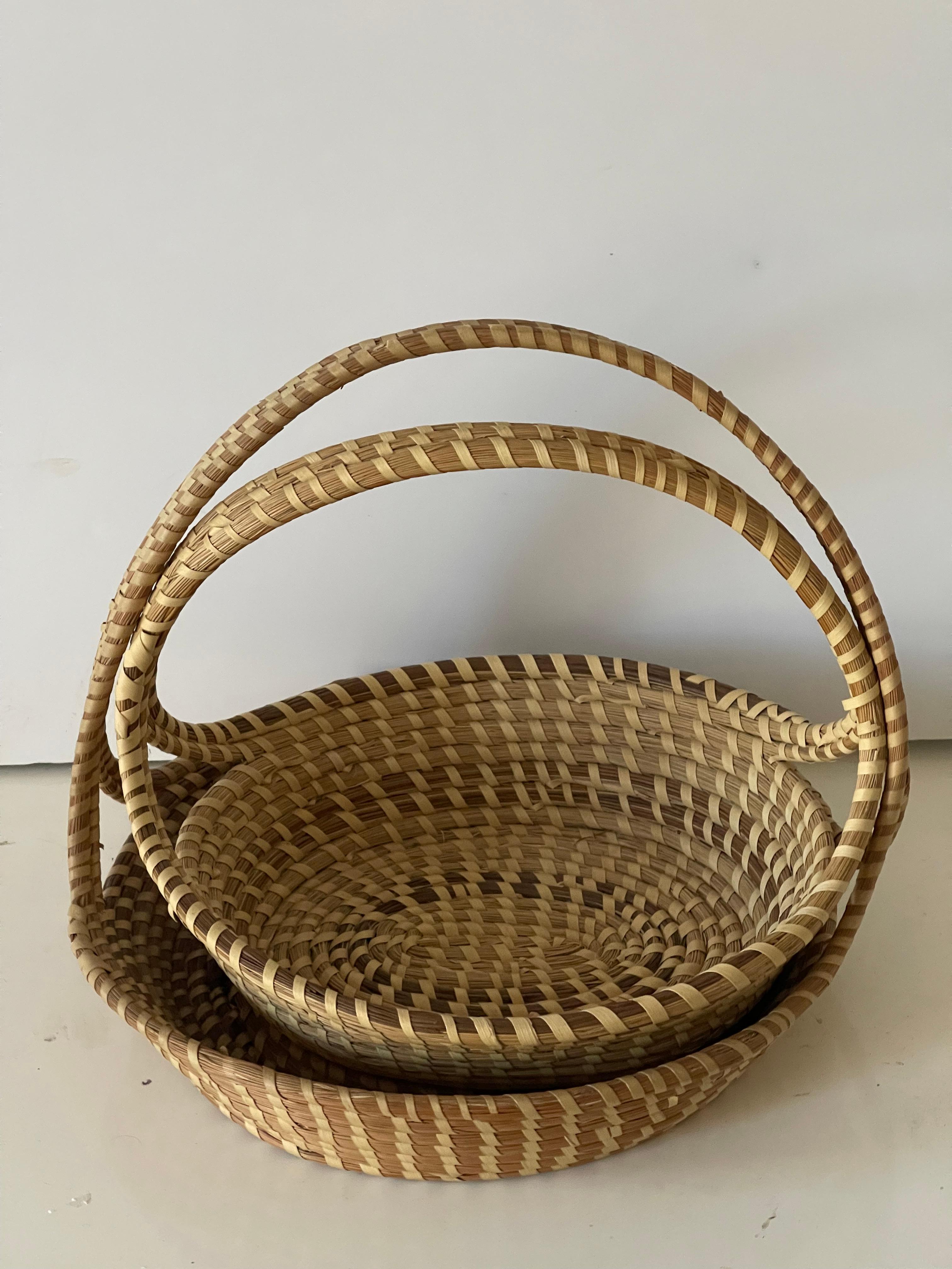 American Pair of South Carolina Handmade Straw Baskets For Sale