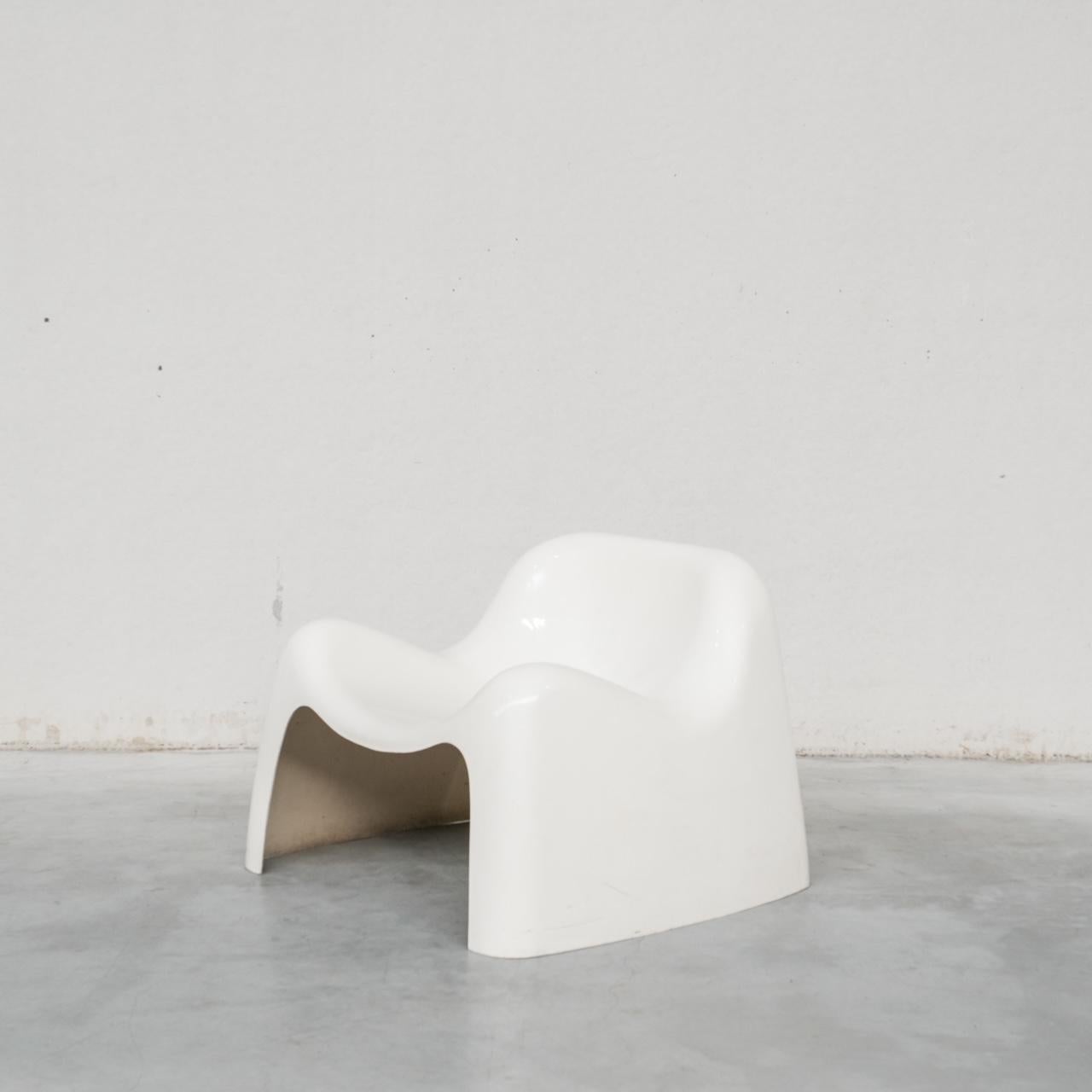 Paire de fauteuils Toga en fibre de verre « ère spatiale » de Sergio Mazza pour Artemide en vente 6