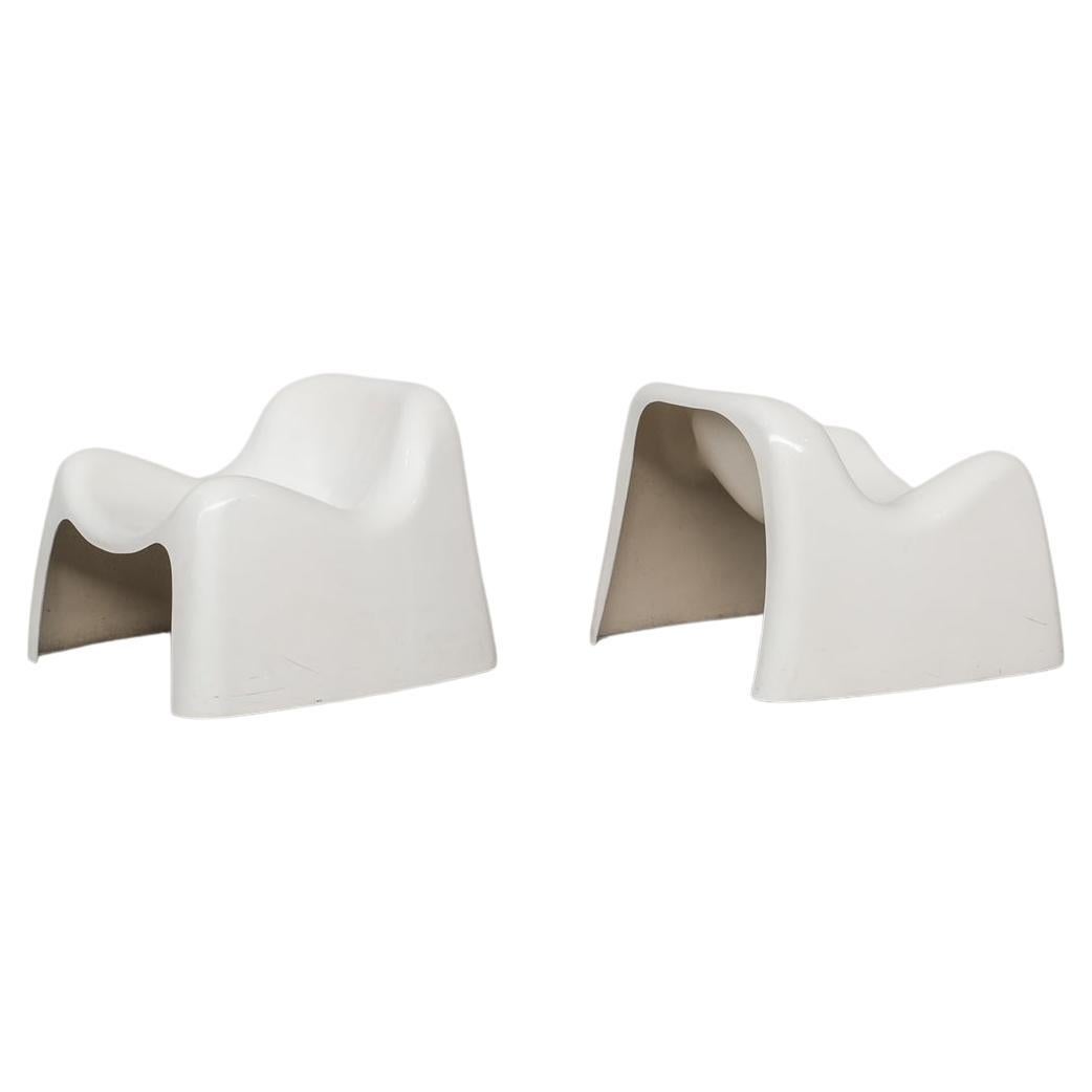 Pair of 'Space Age' Fibreglass 'Toga' Armchairs by Sergio Mazza for Artemide For Sale