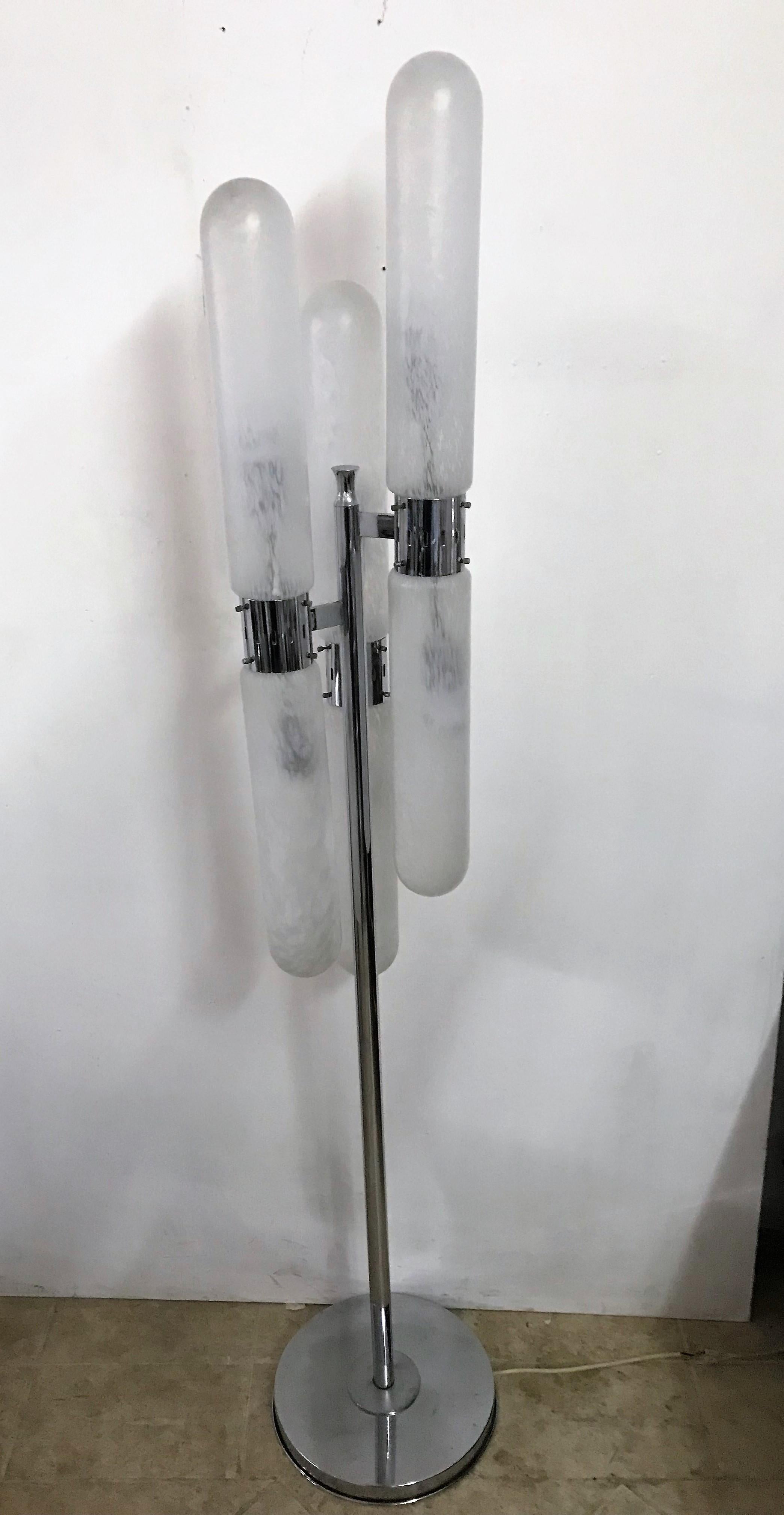 Pair of Space Age Floor Lamps by Aldo Nason for Mazzega in Murano Glass For Sale 3