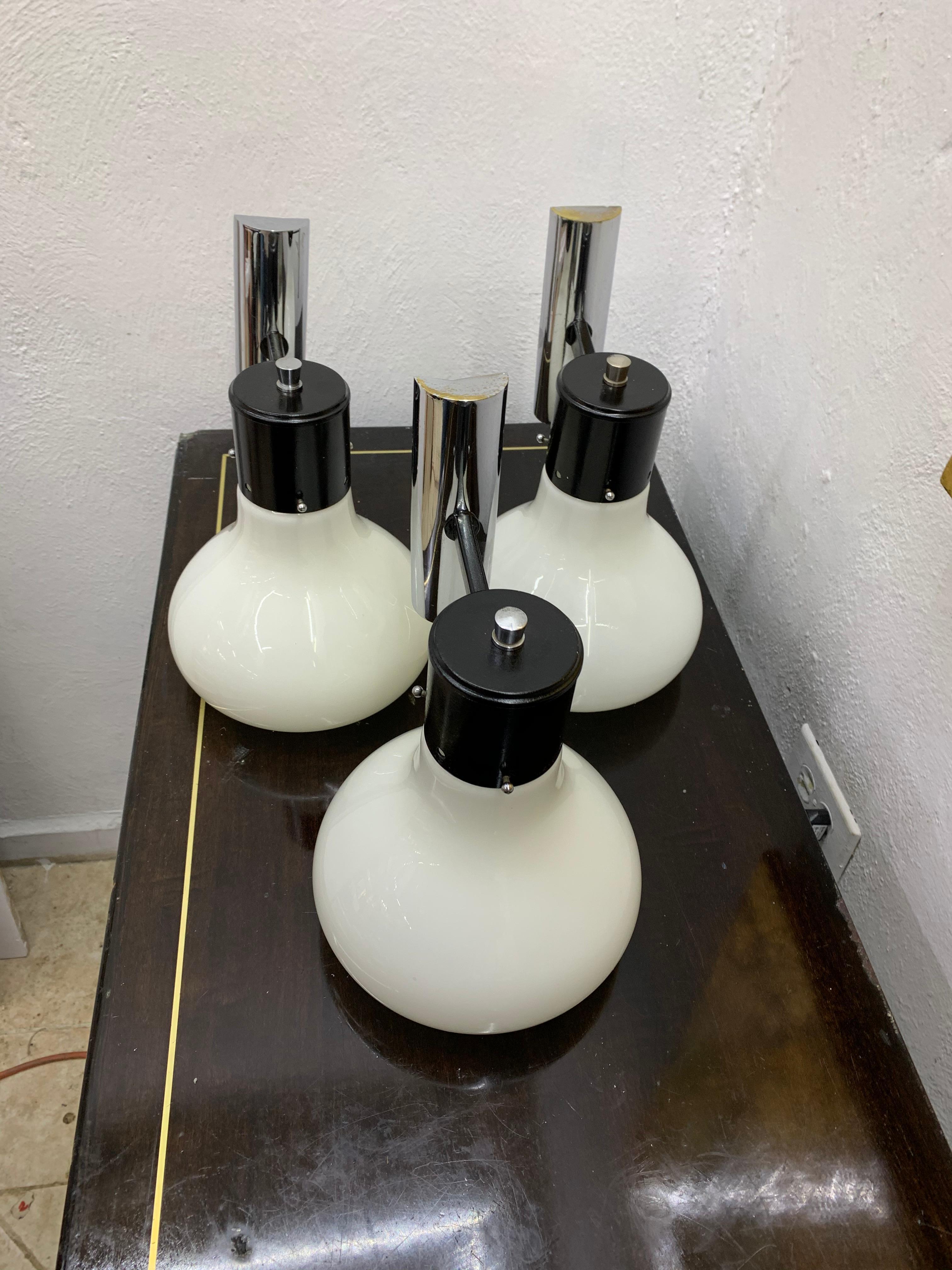 3 Space Age Leucos Sconces in Brass and Murano Glass, circa 1970 In Good Condition In Merida, Yucatan