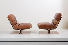 Pair of Space Age Lounge Chairs in Lucite and Leather, 1960s