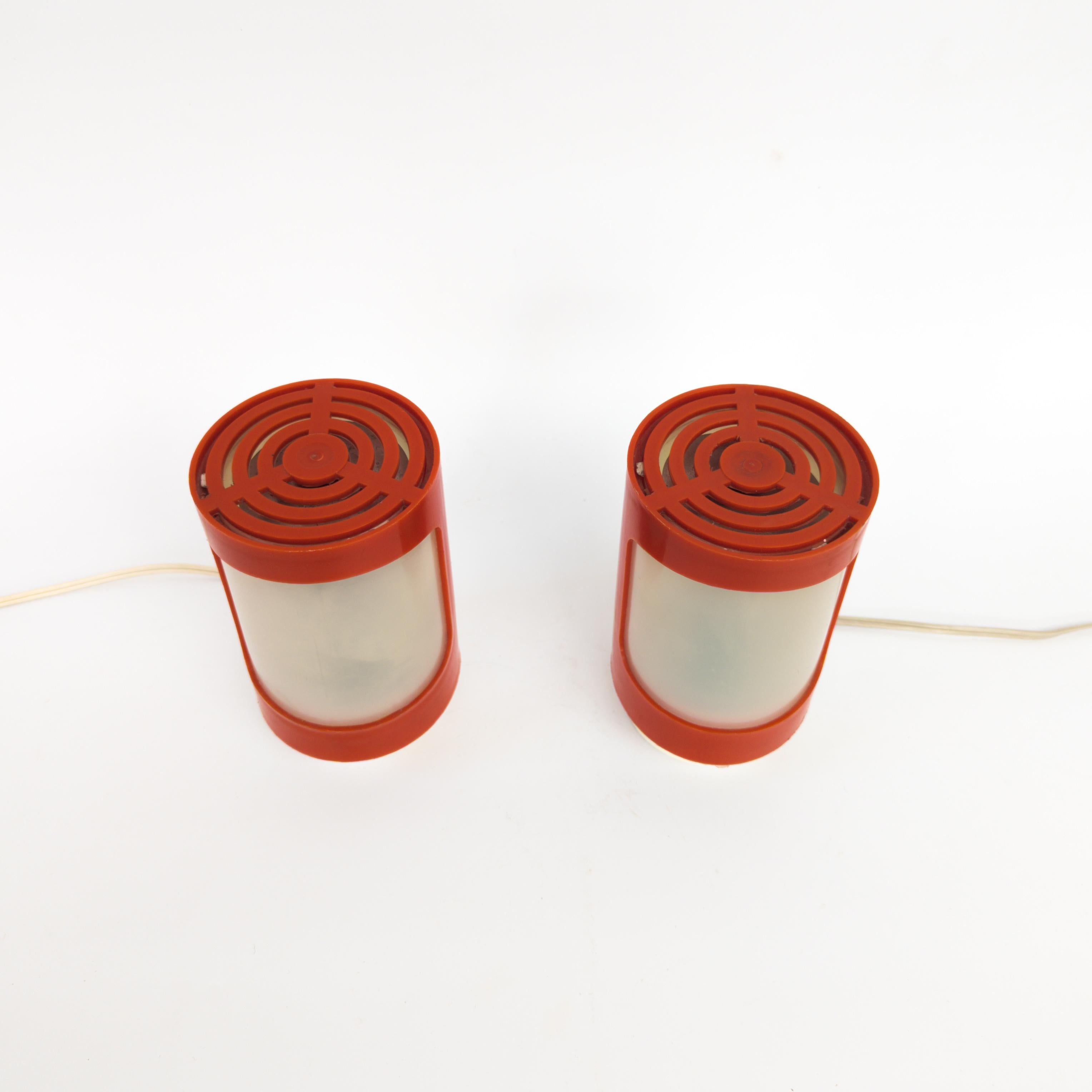 Paar rote Kunststoff-Tischlampen aus dem Weltraumzeitalter von Elektrosvit, 1960er Jahre im Zustand „Gut“ im Angebot in PRAHA 5, CZ