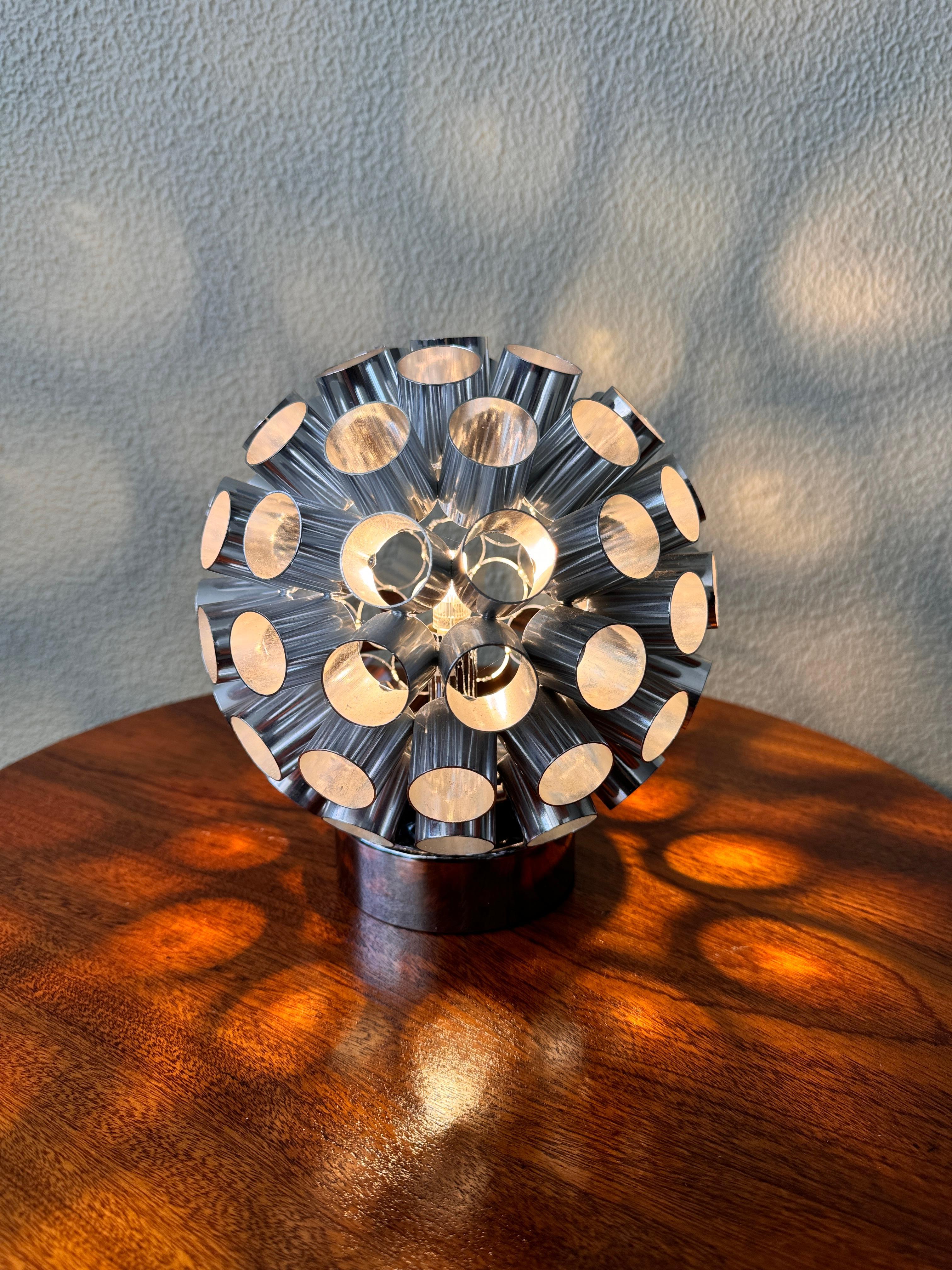 Néerlandais Paire de lampes de table de l'ère spatiale par Kennel, Pays-Bas, années 1990 en vente