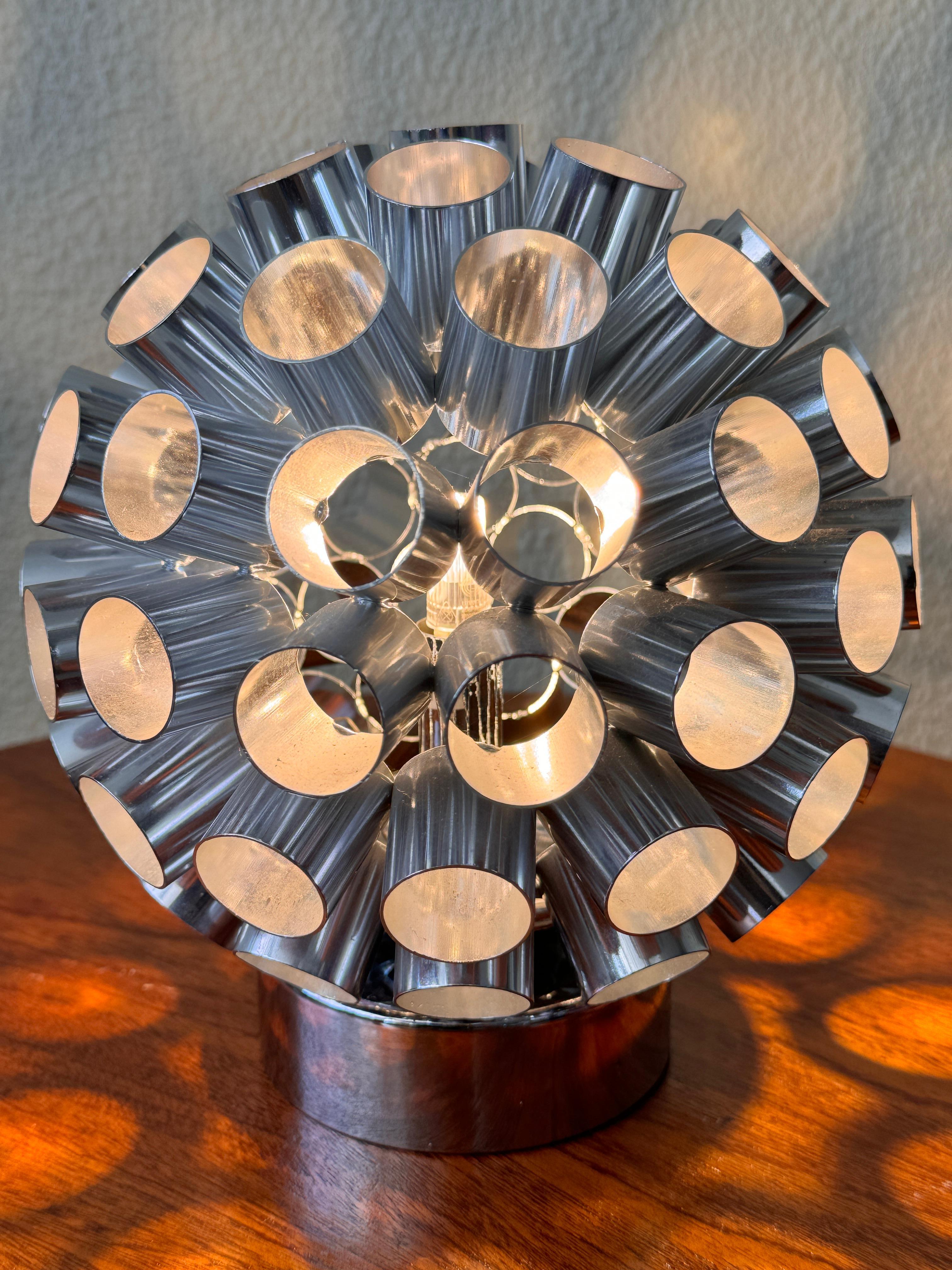 Aluminium Paire de lampes de table de l'ère spatiale par Kennel, Pays-Bas, années 1990 en vente