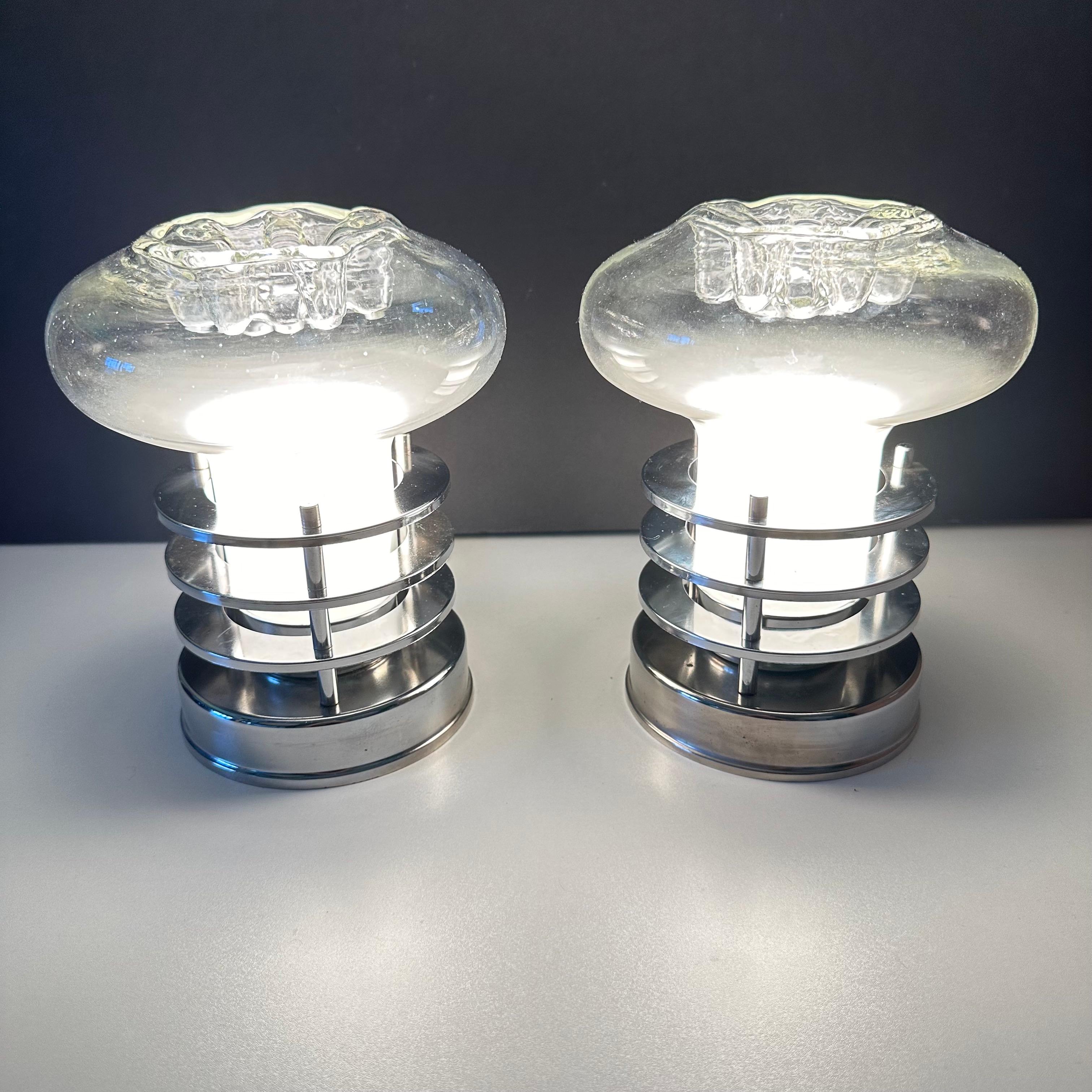 Pair of Space Age Table Lamps in Glass and Chrome in the Style of Toni Zuccheri For Sale 8