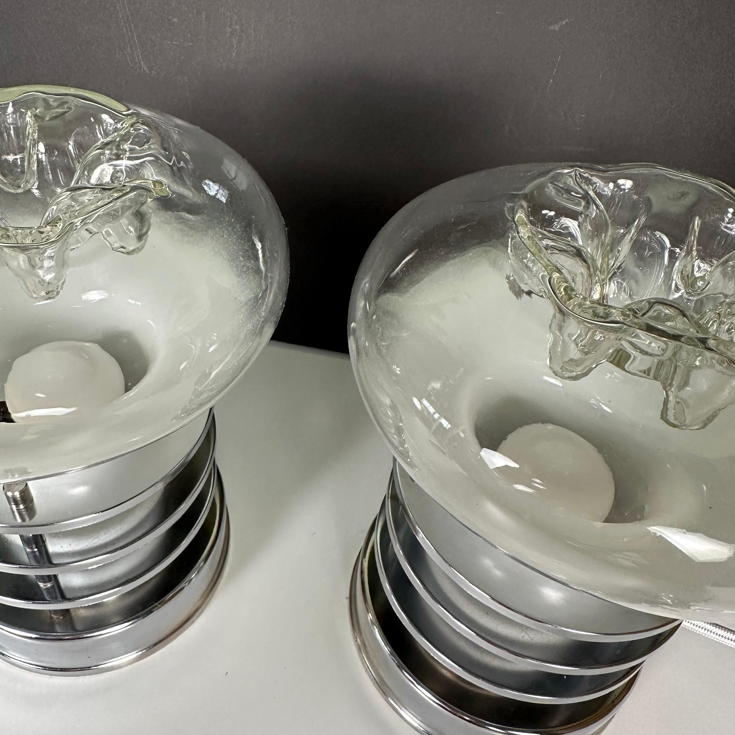 Pair of Space Age Table Lamps in Glass and Chrome in the Style of Toni Zuccheri For Sale 3