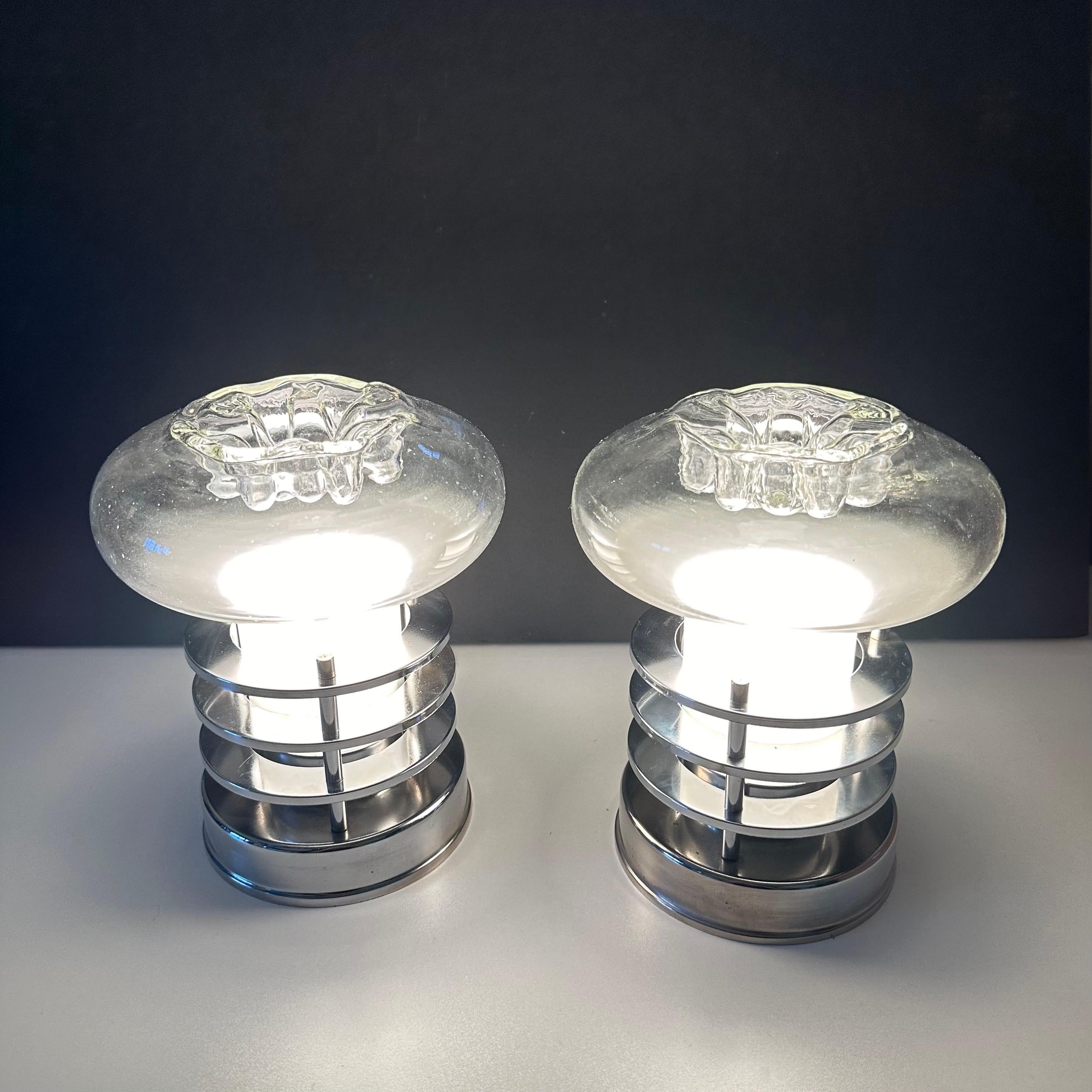 Pair of Space Age Table Lamps in Glass and Chrome in the Style of Toni Zuccheri For Sale 4