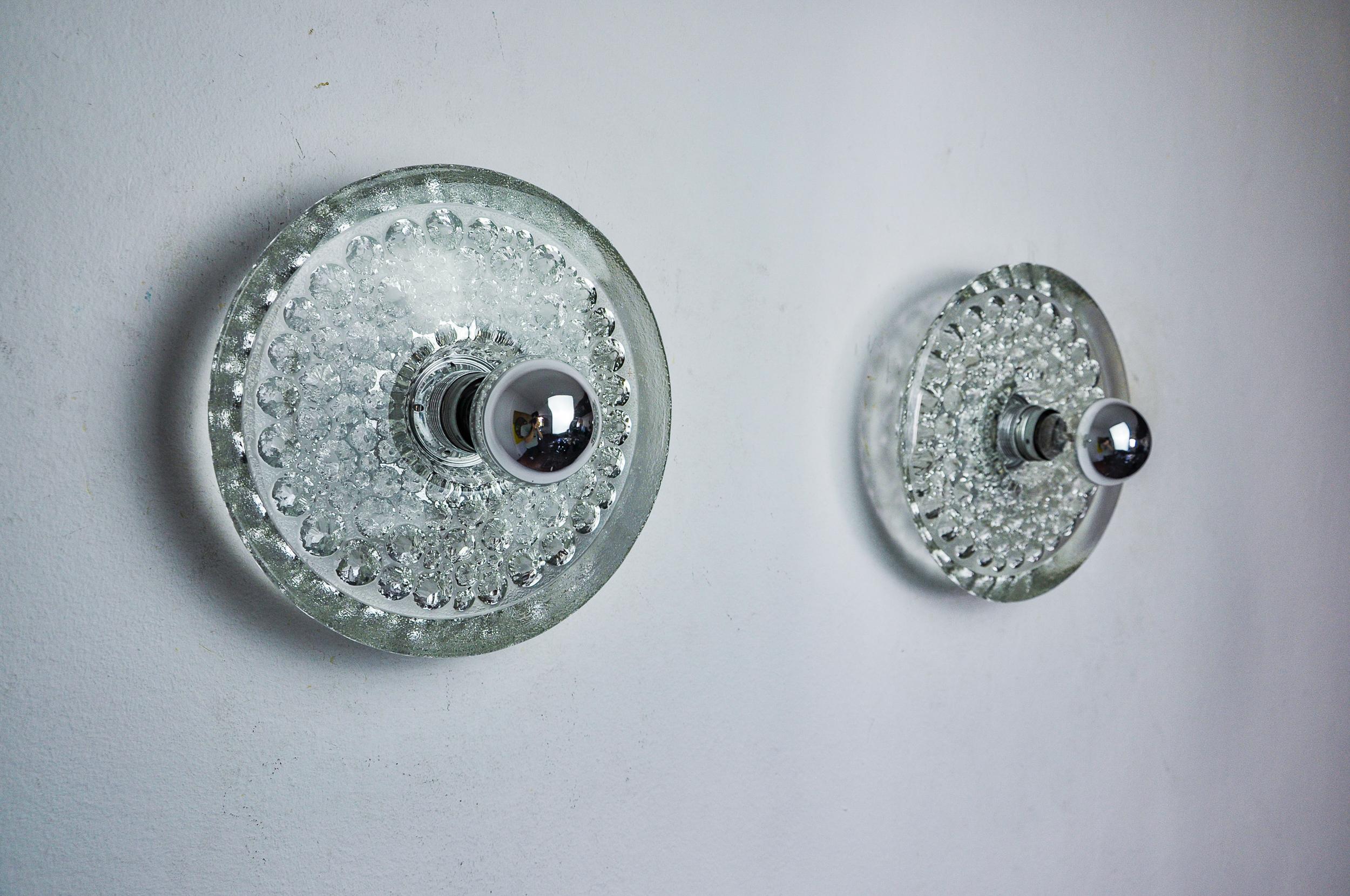 Hollywood Regency Pair of Space-age wall lights by Peill & Putzler blown Murano glass Germany 1970 For Sale