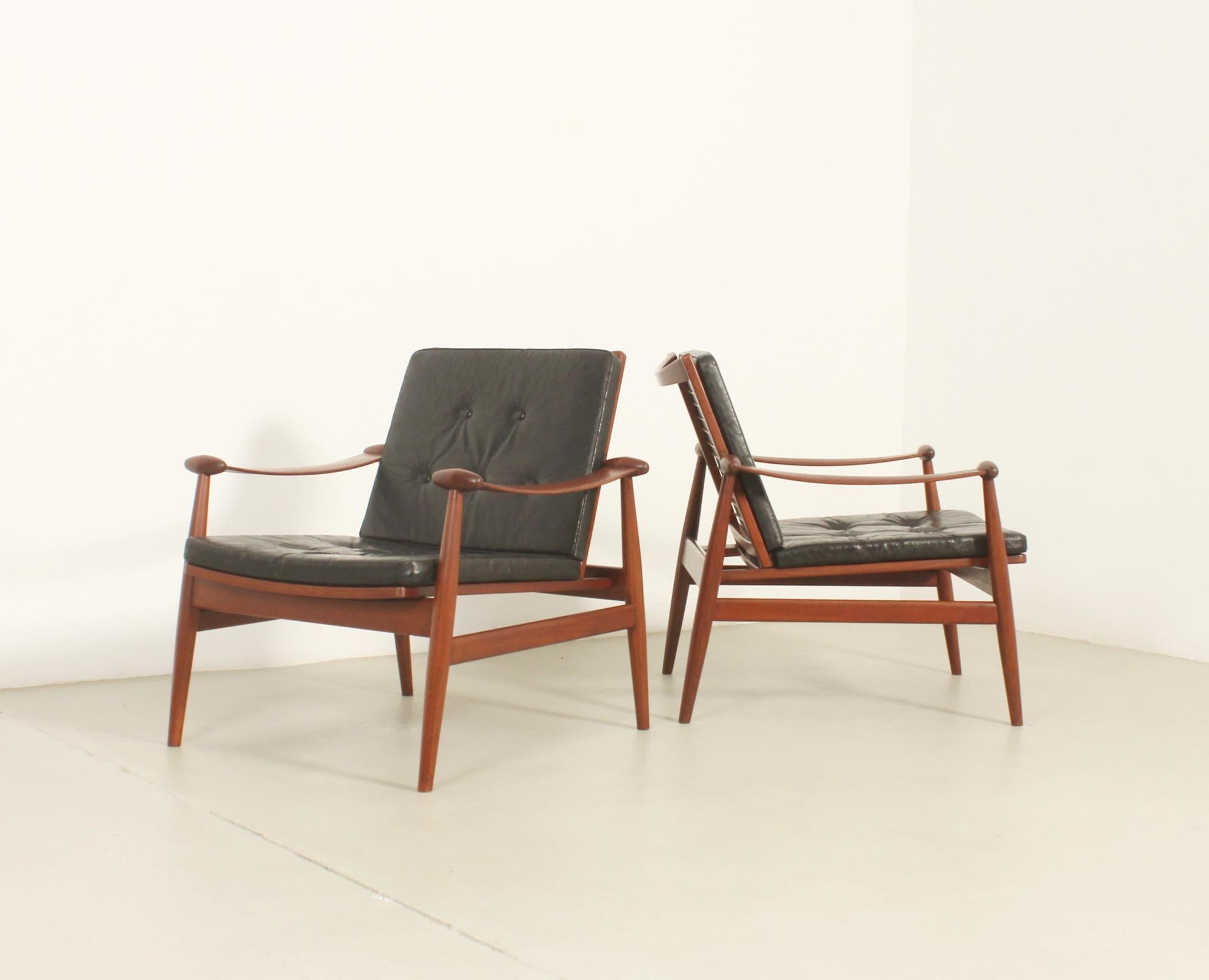 Pareja de sillas Spade de Finn Juhl para France & Daverkosen, Dinamarca, 1953 en venta 5