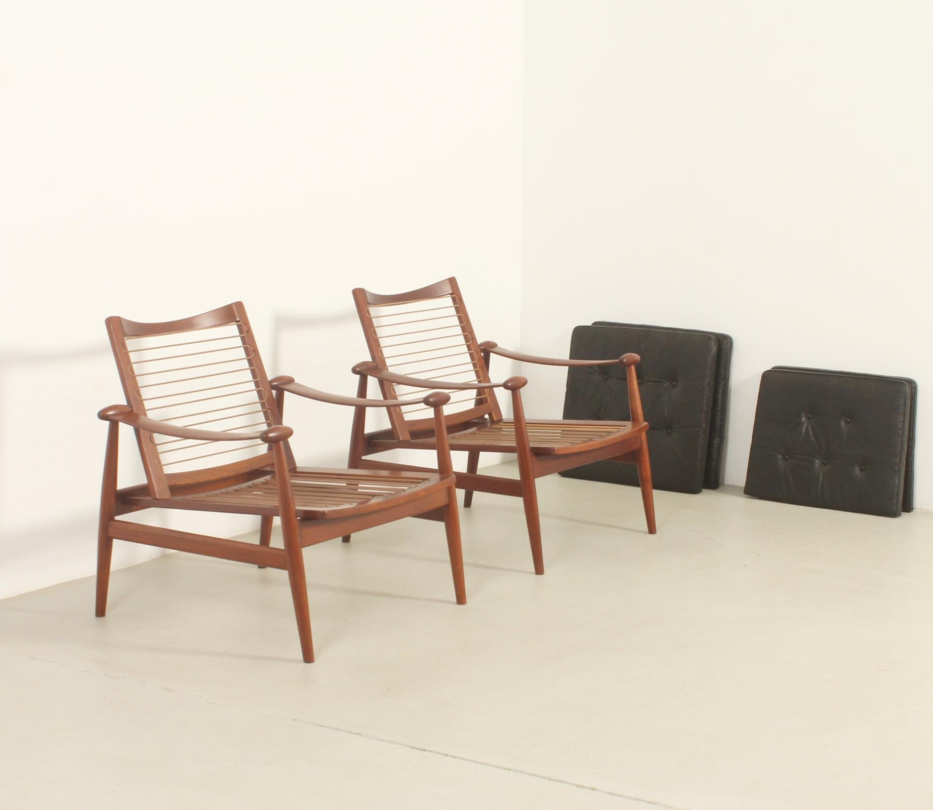 Pareja de sillas Spade de Finn Juhl para France & Daverkosen, Dinamarca, 1953 en venta 7
